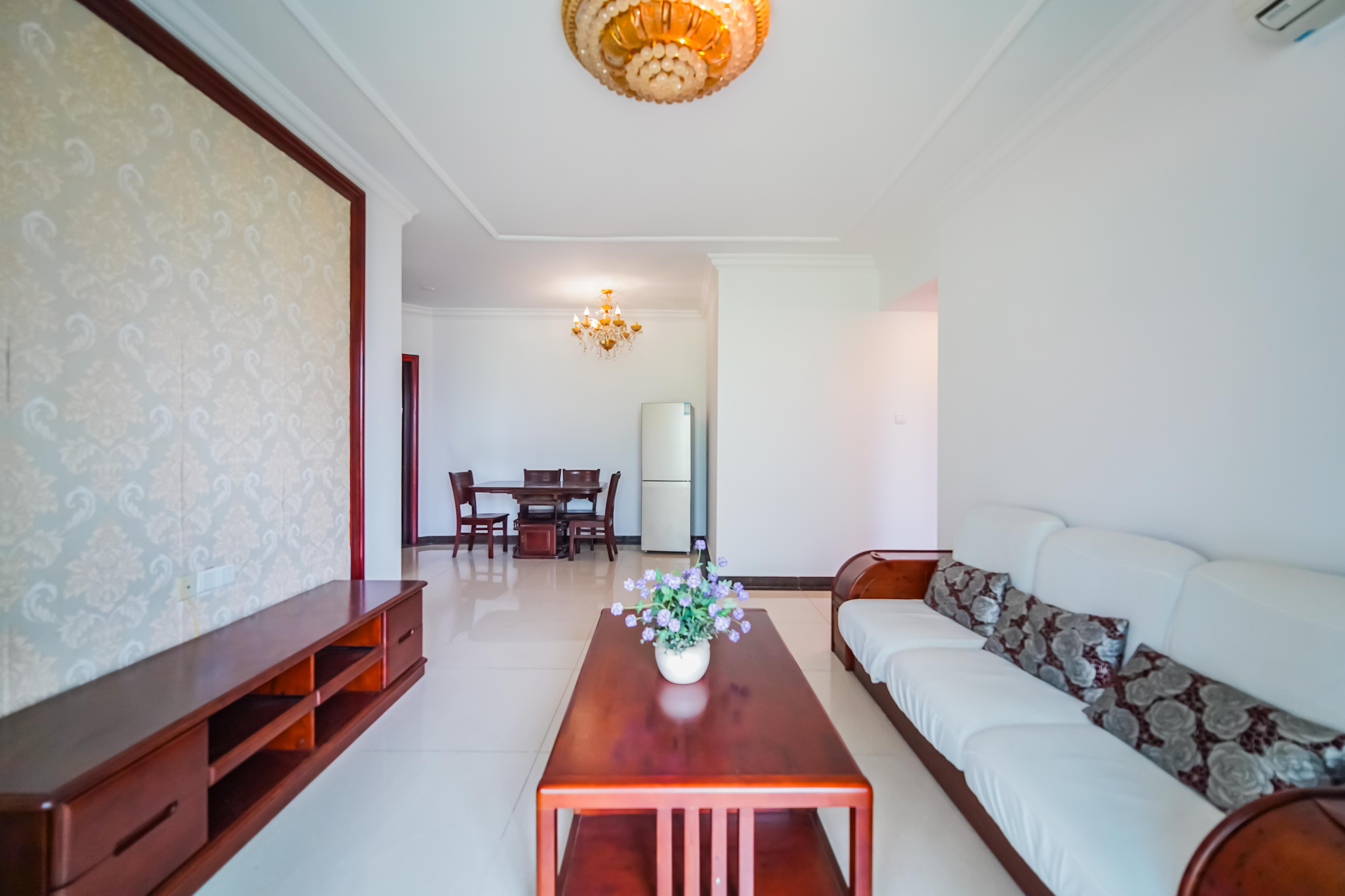 恒大绿洲  2室2厅1卫    72.0万 恒大绿洲  2室2厅1卫    72.0万