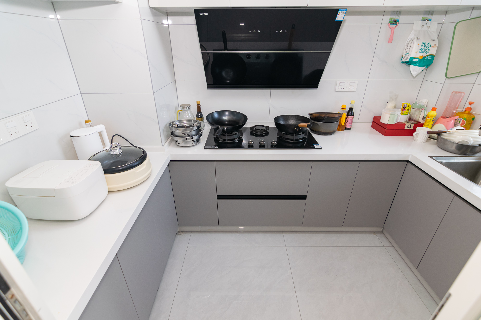 大汉汉府一期 4室2厅2卫 102.0万 大汉汉府一期 4室2厅2卫 102.0万厨房