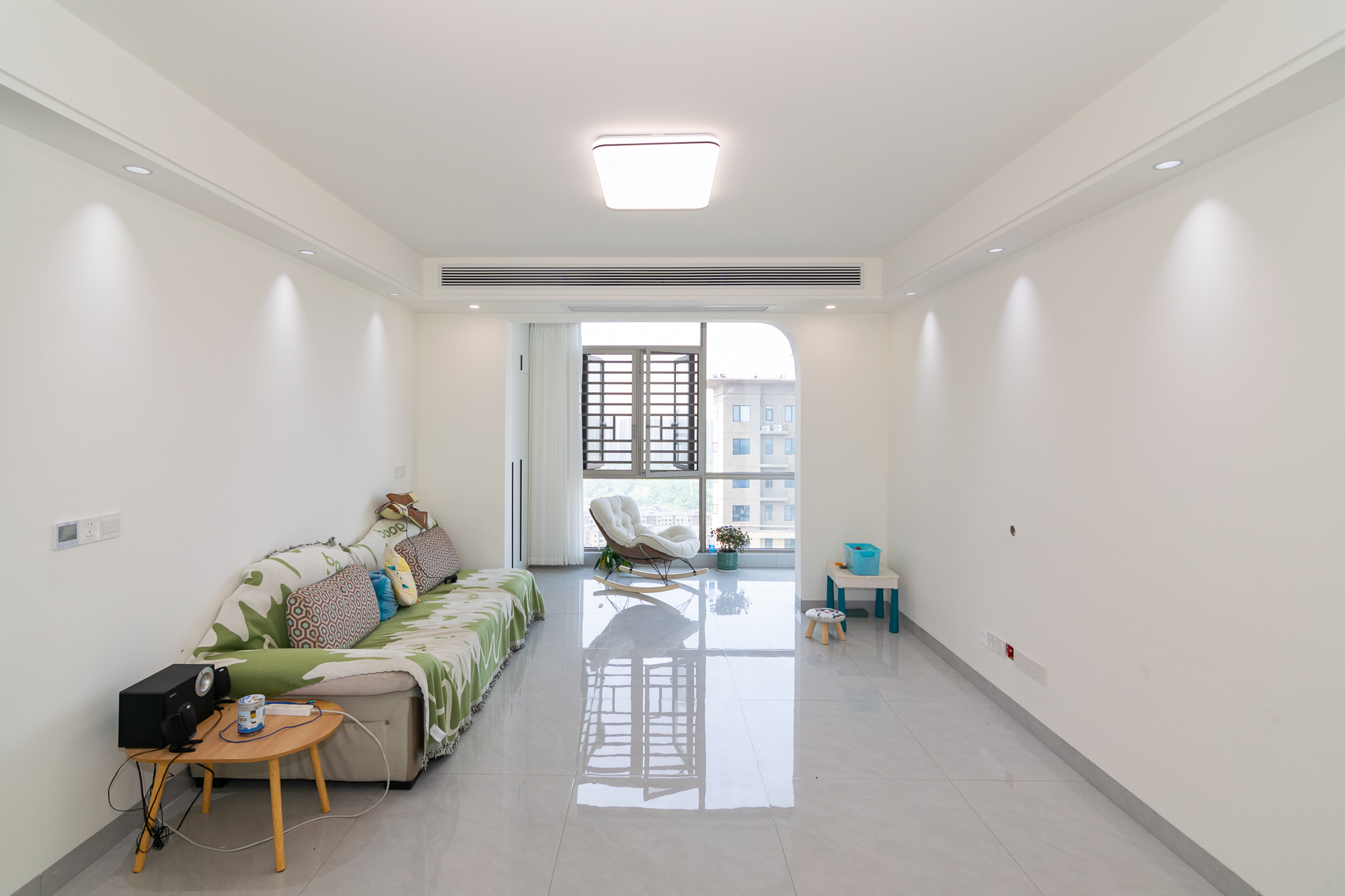 大汉汉府一期 4室2厅2卫 102.0万 大汉汉府一期 4室2厅2卫 102.0万客厅