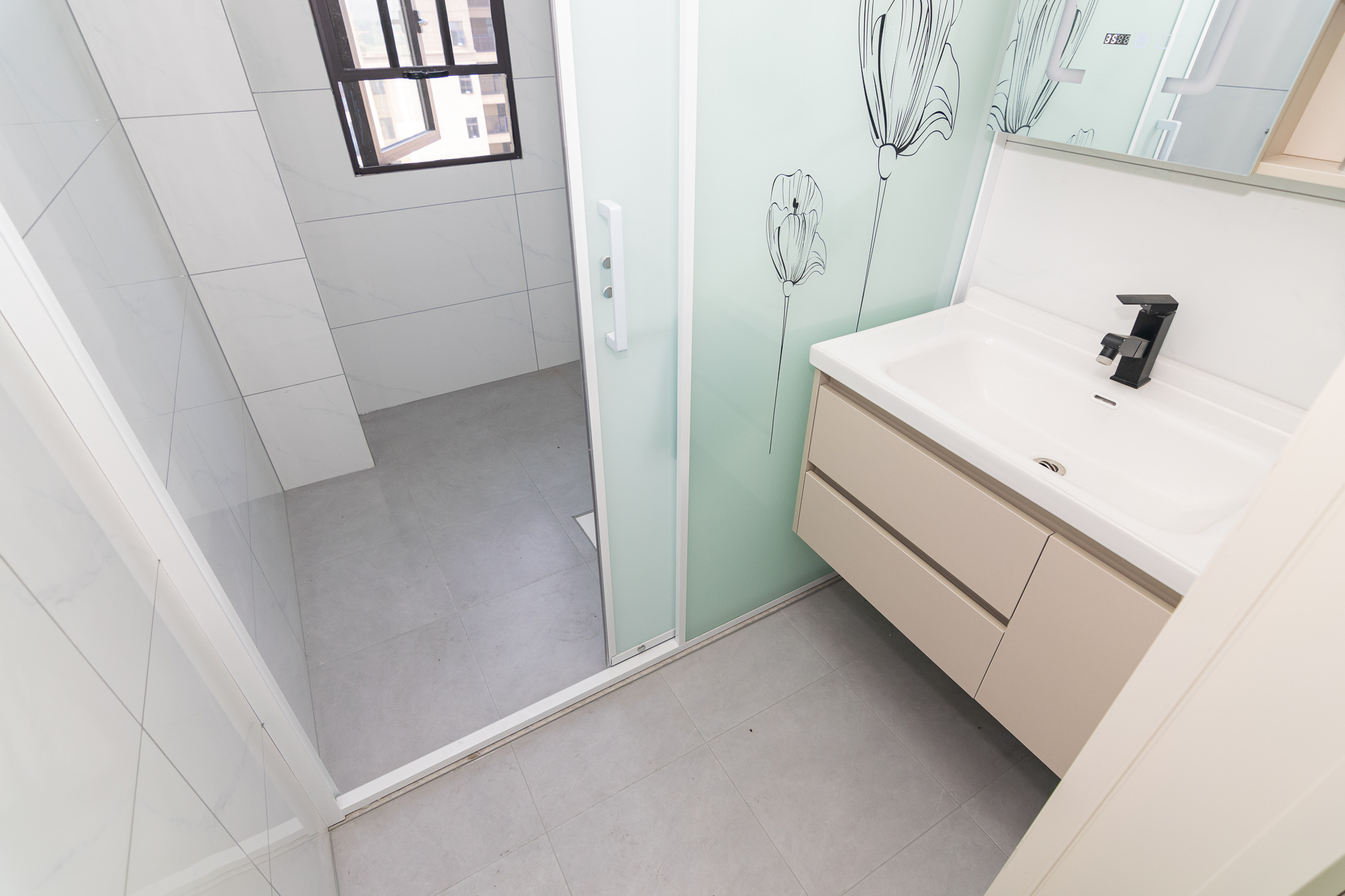 大汉汉府一期 4室2厅2卫 102.0万 大汉汉府一期 4室2厅2卫 102.0万卫生间