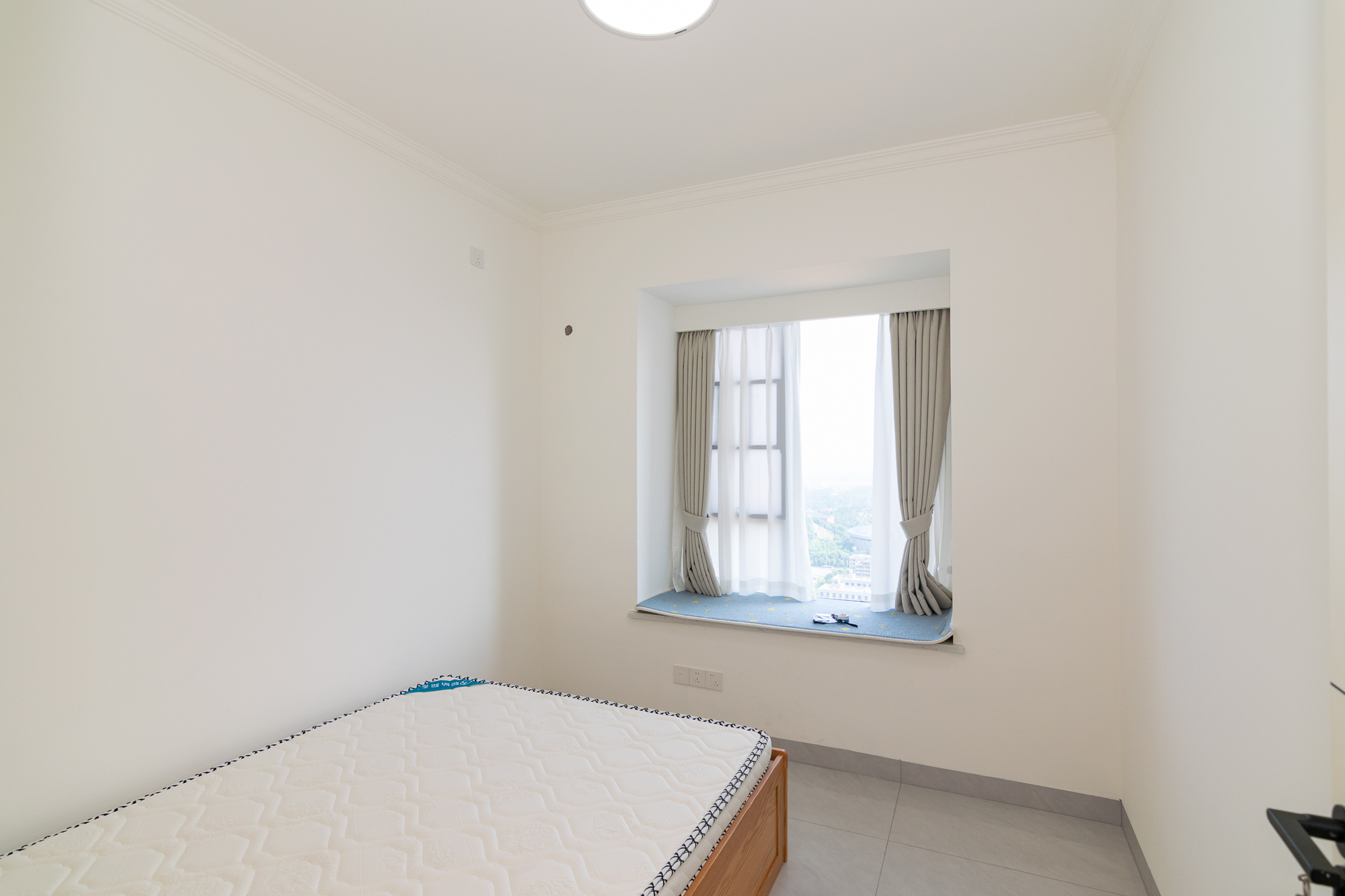 大汉汉府一期 4室2厅2卫 102.0万 大汉汉府一期 4室2厅2卫 102.0万卧室