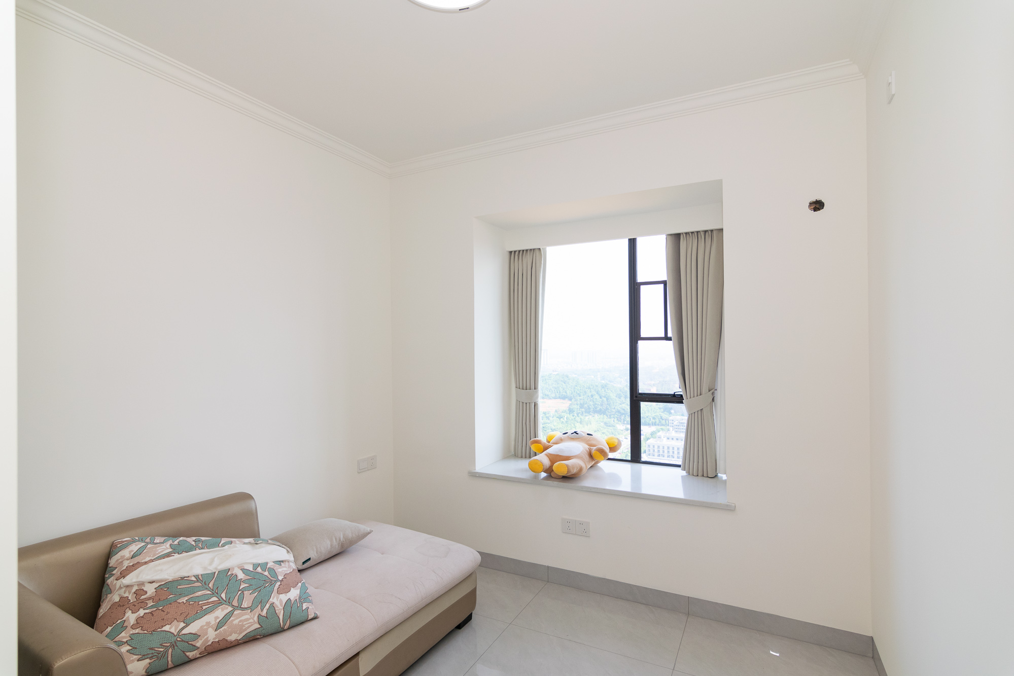 大汉汉府一期 4室2厅2卫 102.0万 大汉汉府一期 4室2厅2卫 102.0万卧室