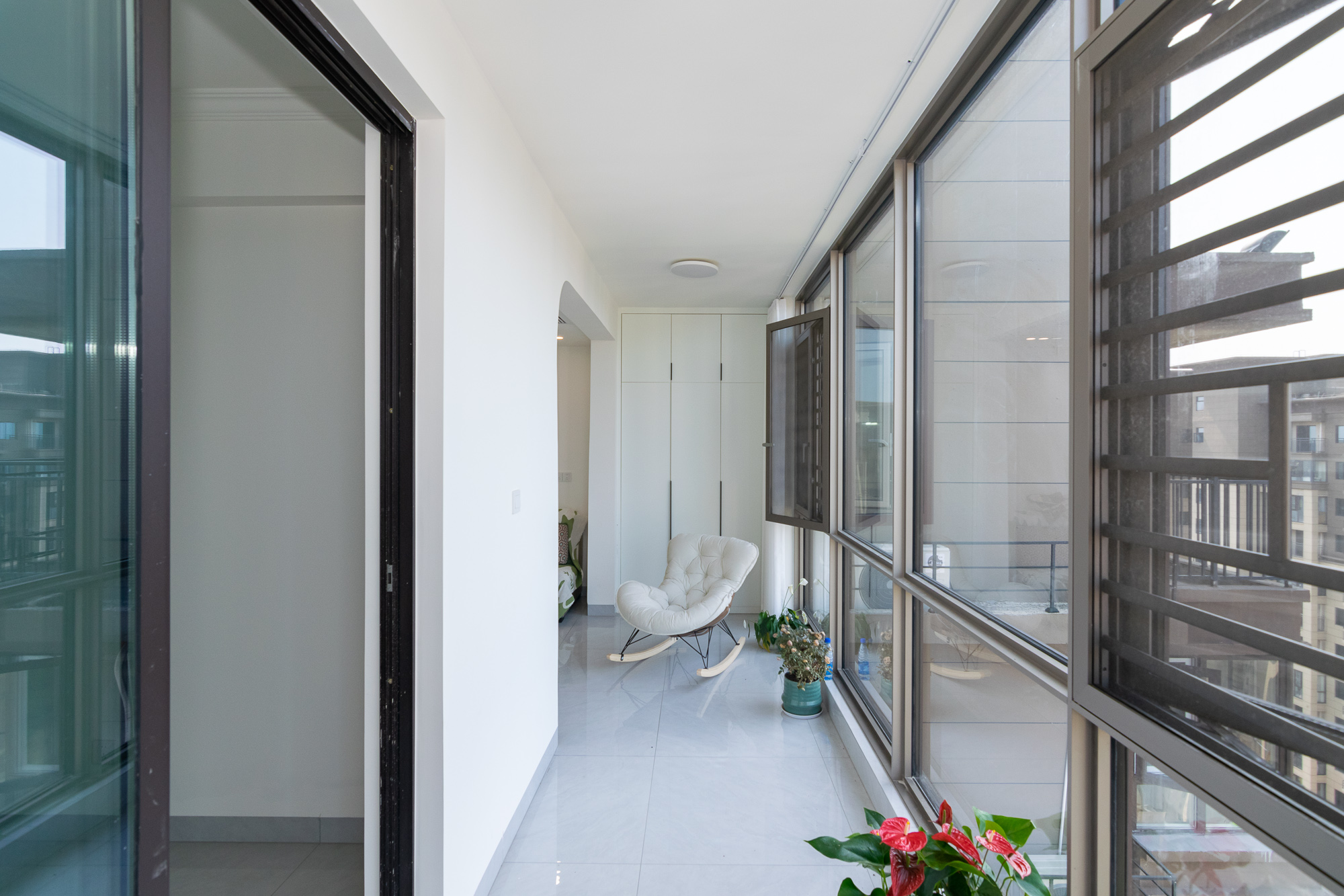 大汉汉府一期 4室2厅2卫 102.0万 大汉汉府一期 4室2厅2卫 102.0万阳台