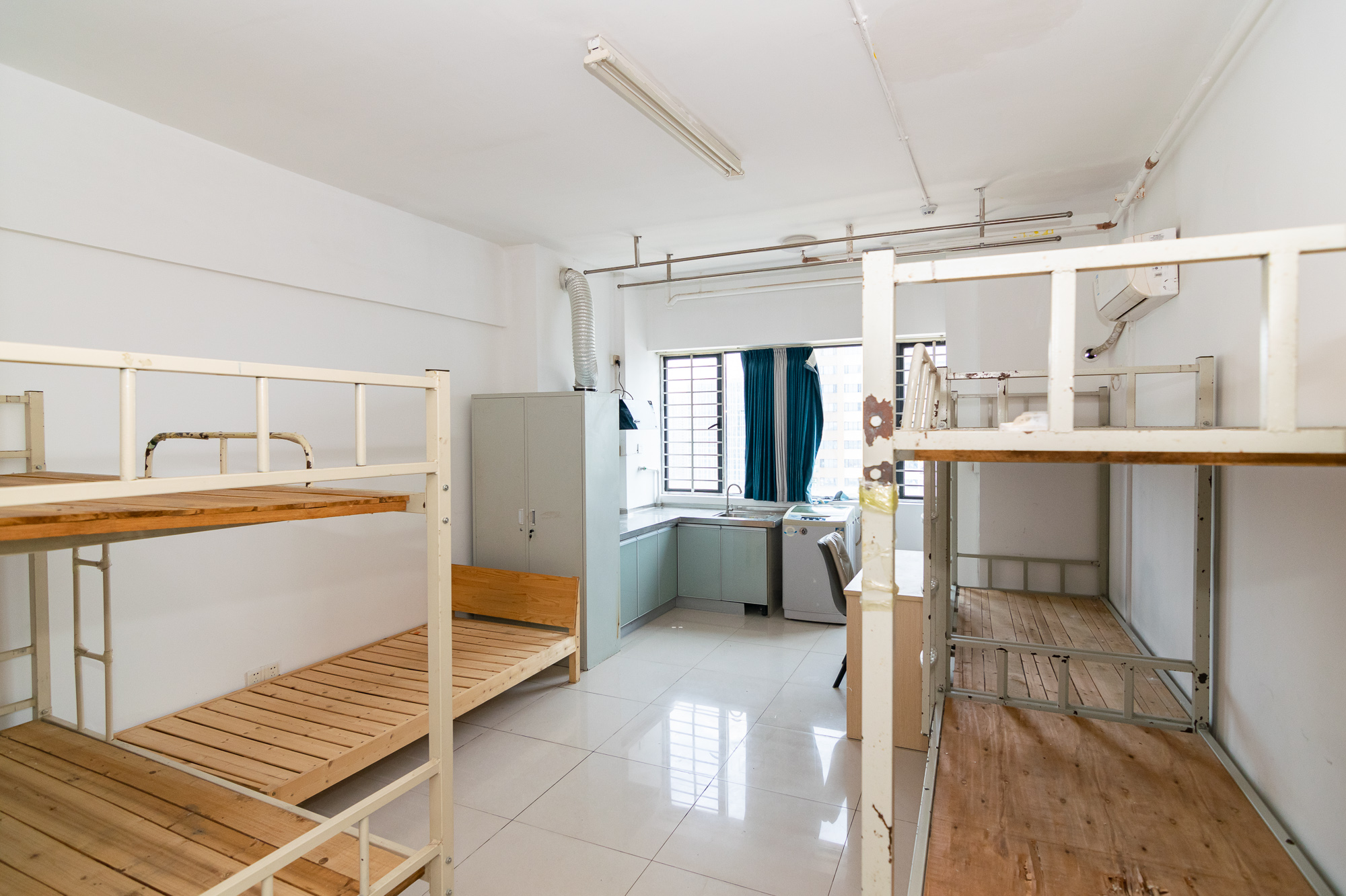 大汉金桥国际市场集群  1室1厅1卫    15.0万 大汉金桥国际市场集群  1室1厅1卫    15.0万卧室