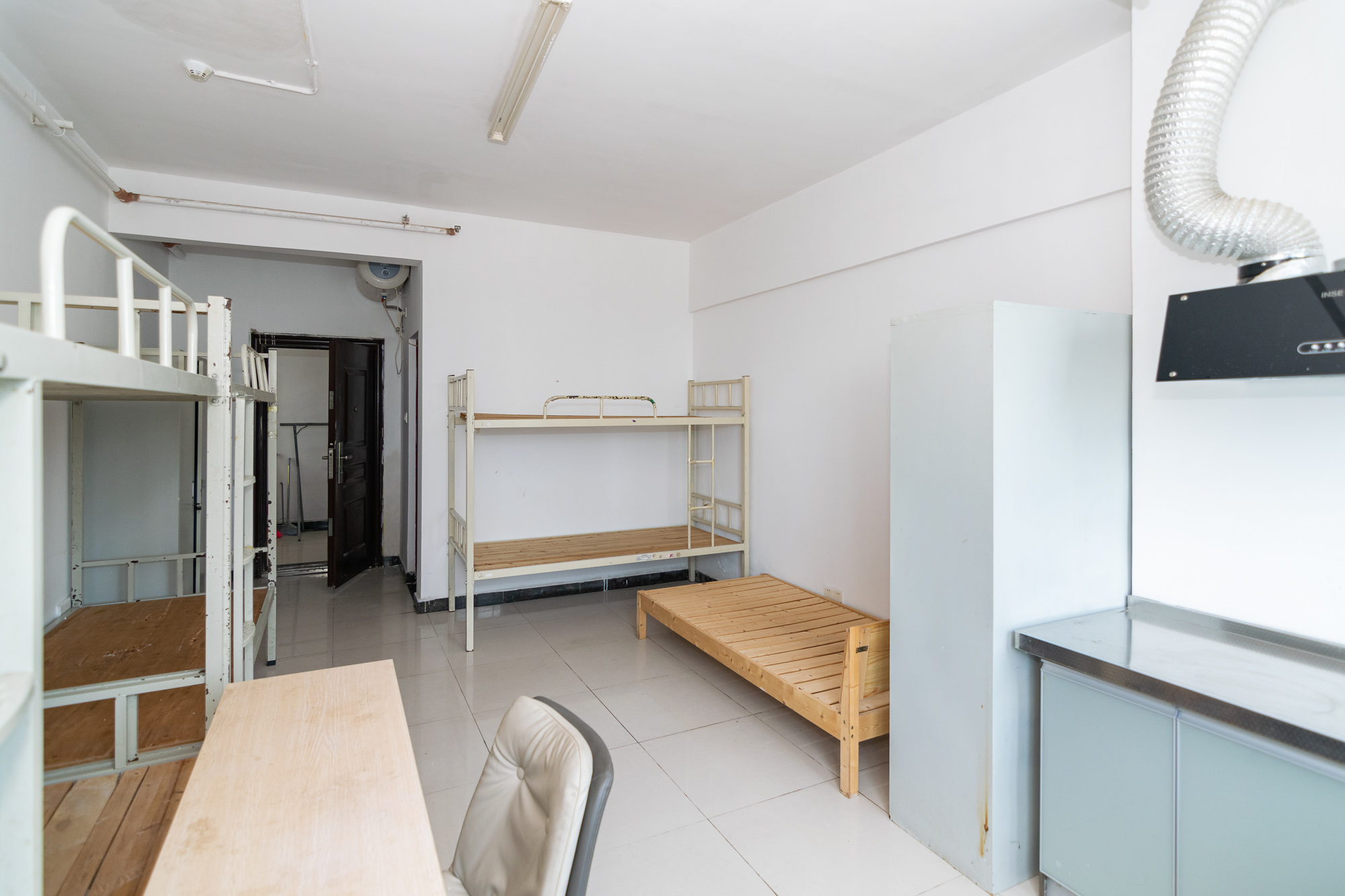 大汉金桥国际市场集群  1室1厅1卫    15.0万 大汉金桥国际市场集群  1室1厅1卫    15.0万卧室