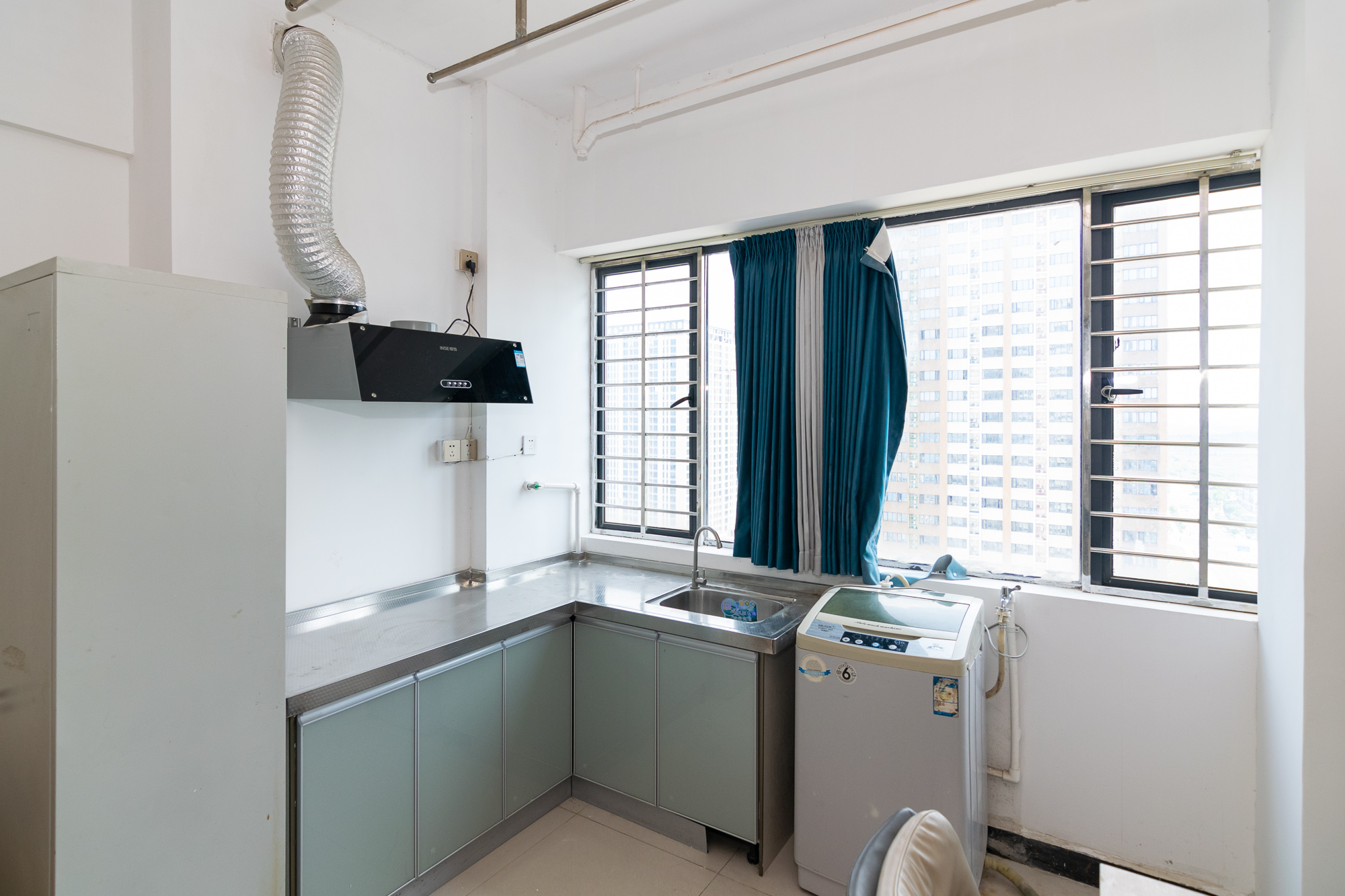 大汉金桥国际市场集群  1室1厅1卫    15.0万 大汉金桥国际市场集群  1室1厅1卫    15.0万阳台