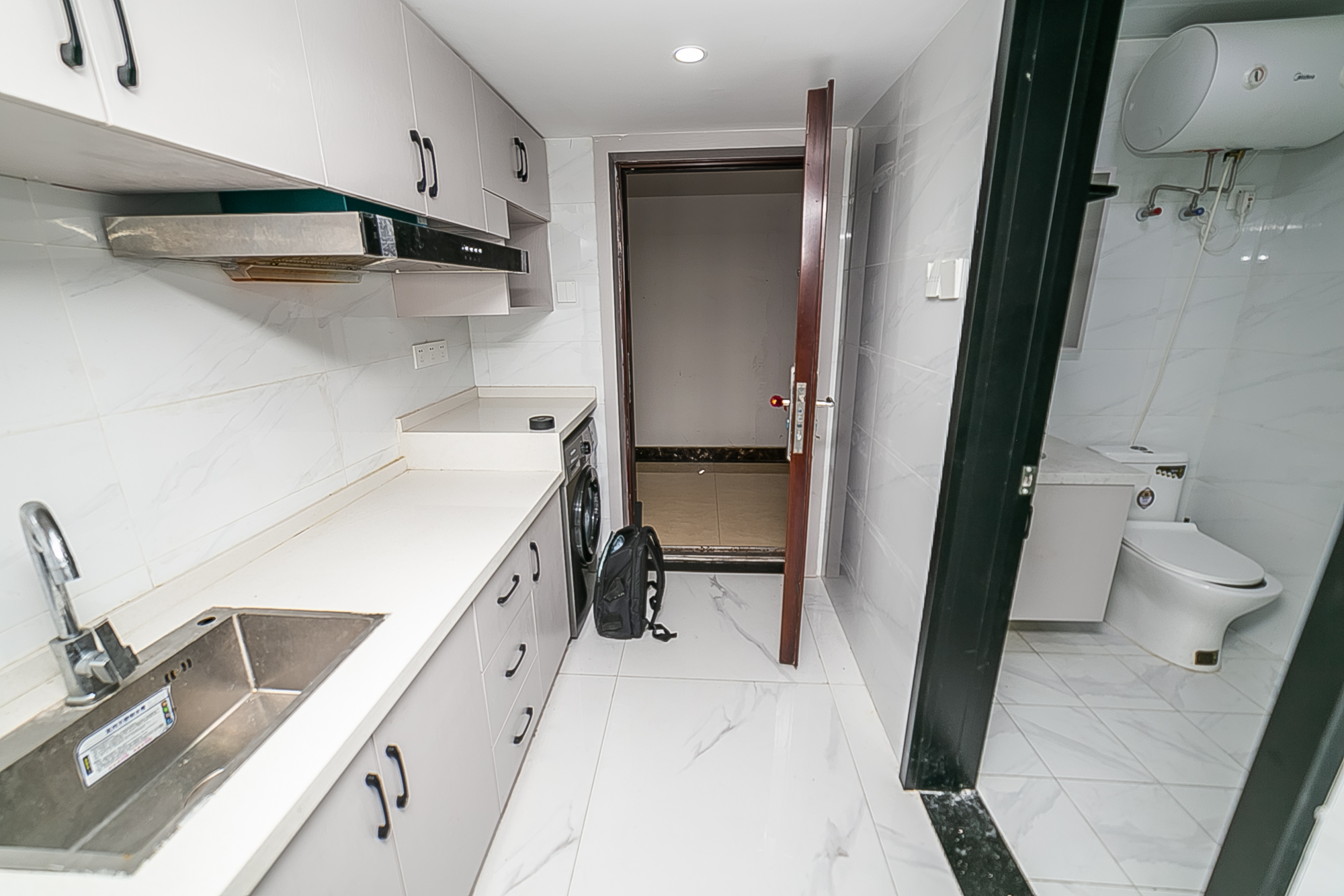 荣悦台  1室1厅1卫    38.0万 荣悦台  1室1厅1卫    38.0万其他