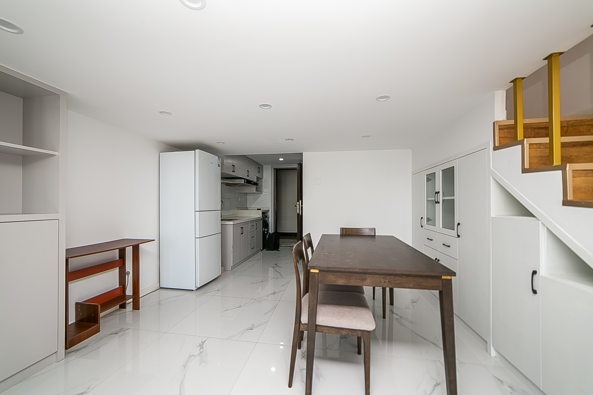 荣悦台  1室1厅1卫    38.0万 荣悦台  1室1厅1卫    38.0万客厅