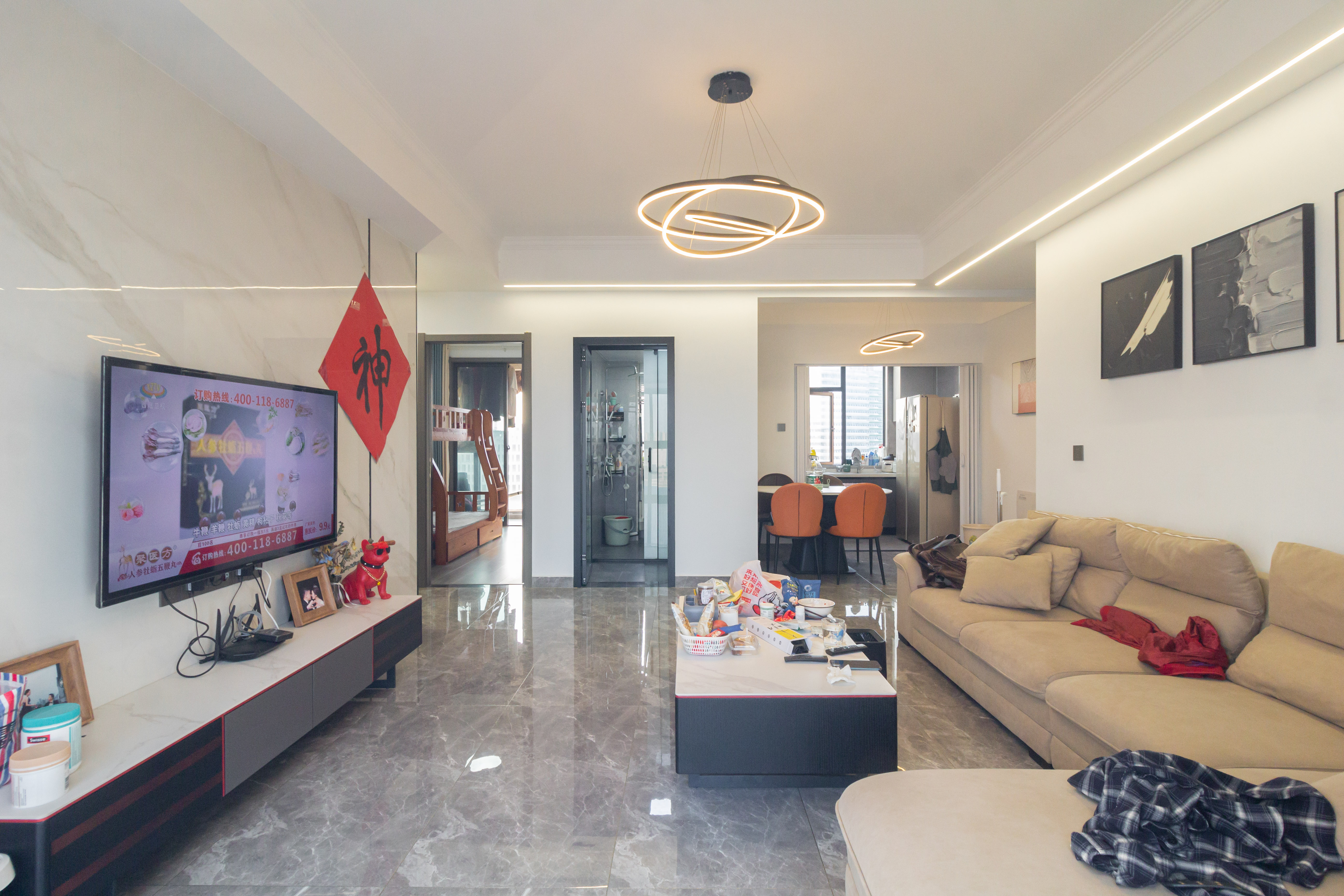 福天星中心(福天星雅苑)  3室2厅2卫    99.0万 福天星中心(福天星雅苑)  3室2厅2卫    99.0万客厅