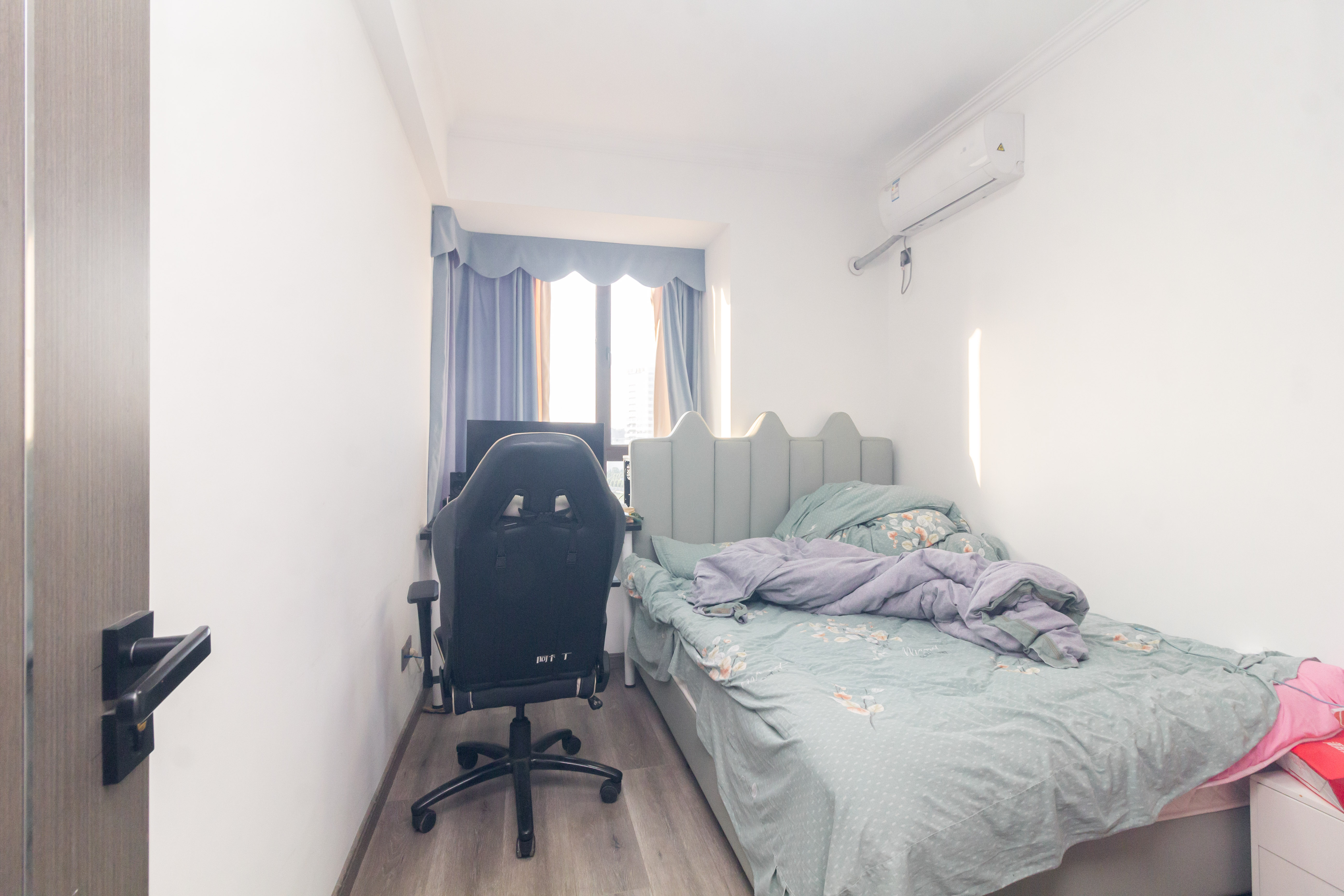 福天星中心(福天星雅苑)  3室2厅2卫    99.0万 福天星中心(福天星雅苑)  3室2厅2卫    99.0万卧室