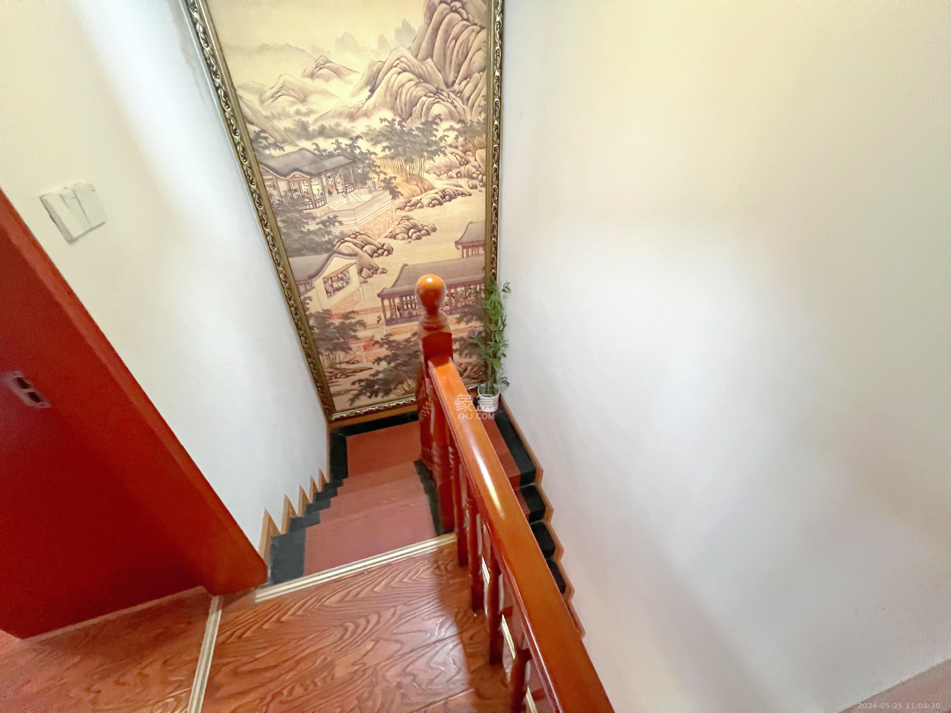 中城丽景香山园  3室2厅2卫   2800.00元/月室内图