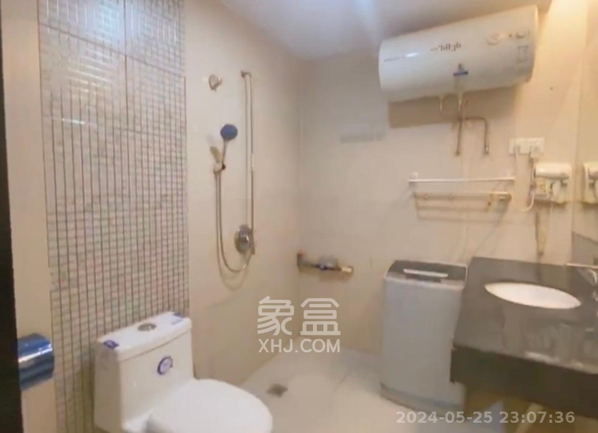 摩天一号  2室1厅1卫   2100.00元/月室内图