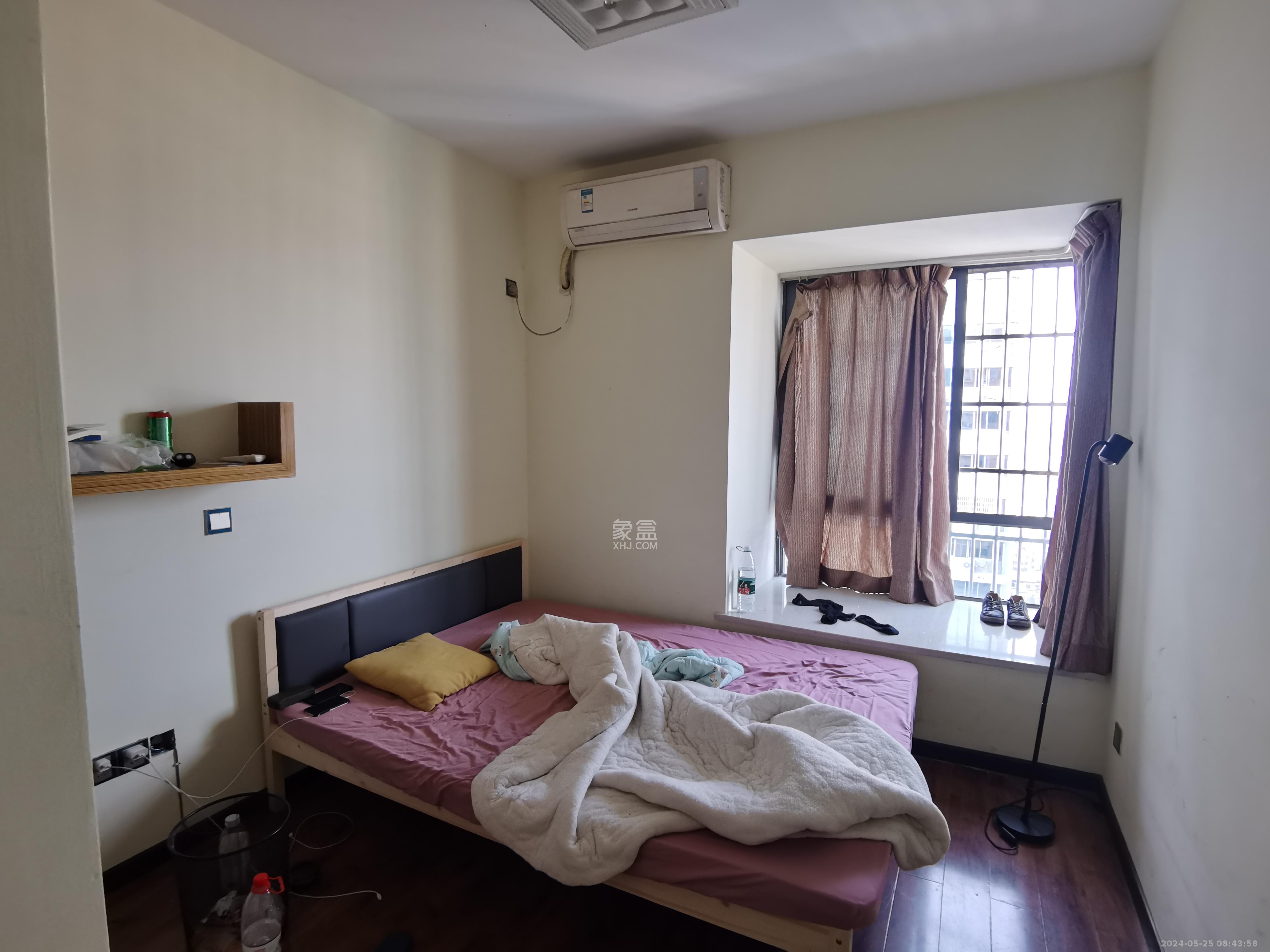 东方芙蓉  4室2厅2卫   4000.00元/月室内图