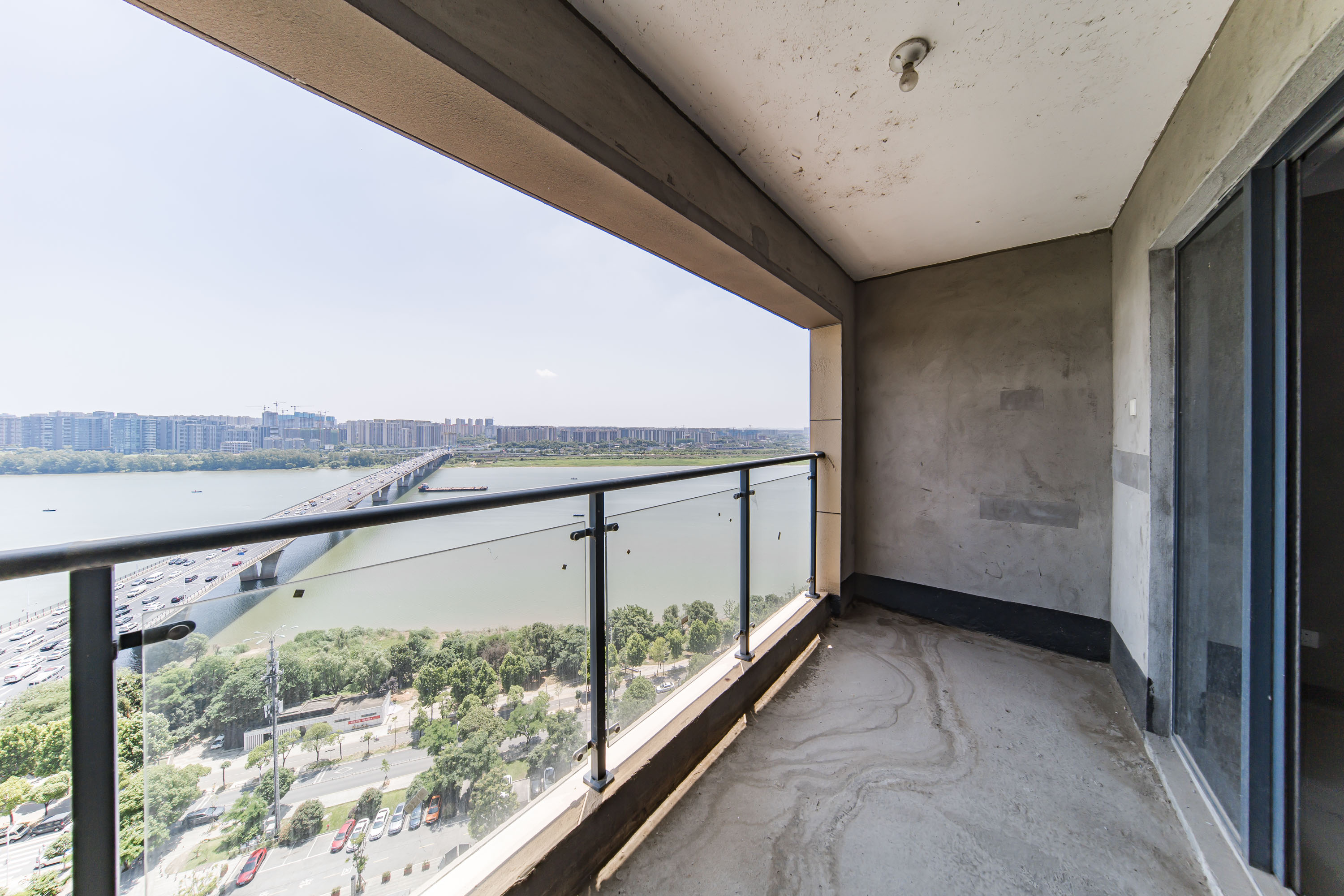 湘熙水郡(观澜海赋家园) 4室2厅2卫 240.0万 湘熙水郡(观澜海赋家园) 4室2厅2卫 240.0万阳台