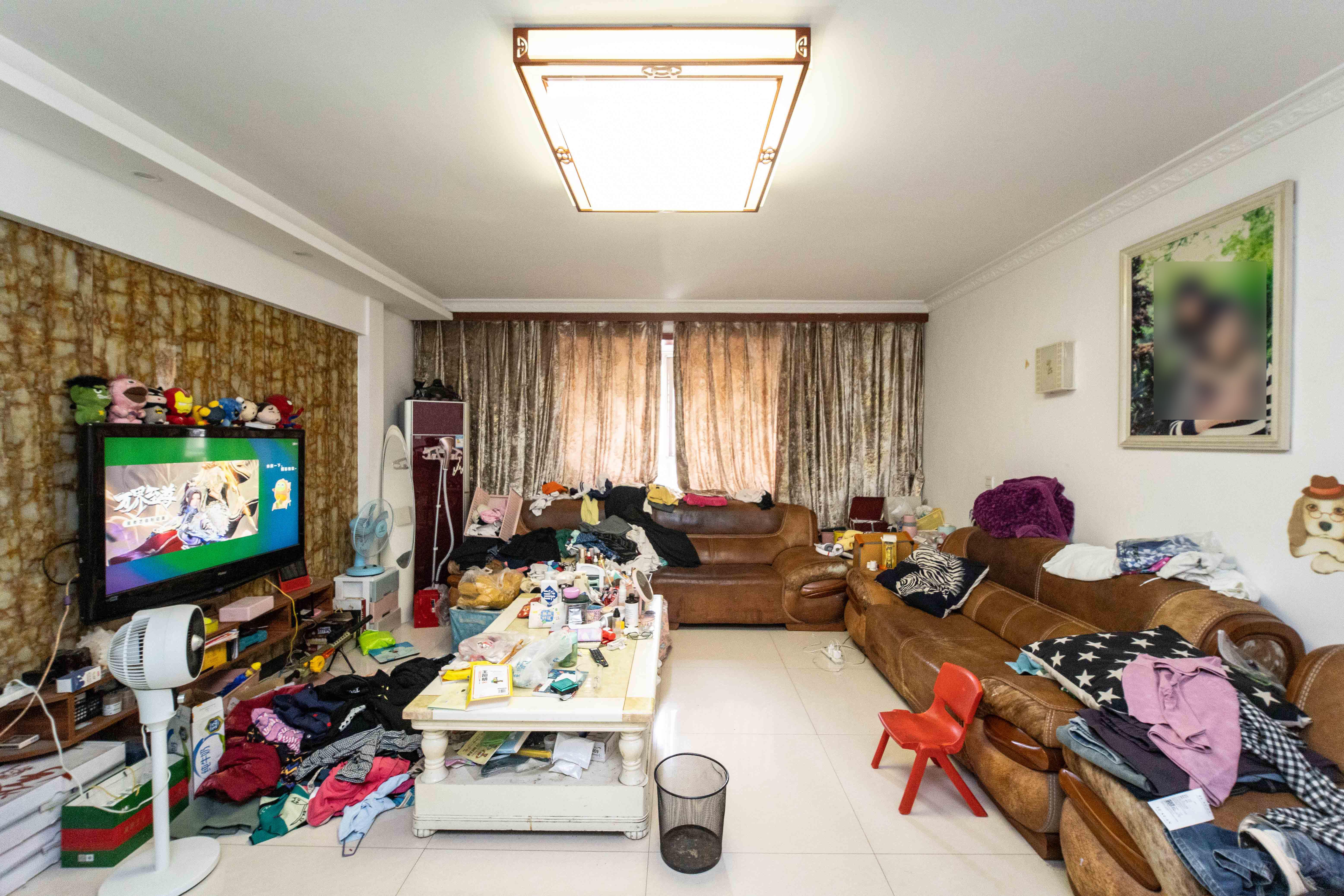 惠泽园 3室2厅2卫 88.8万 惠泽园 3室2厅2卫 88.8万客厅