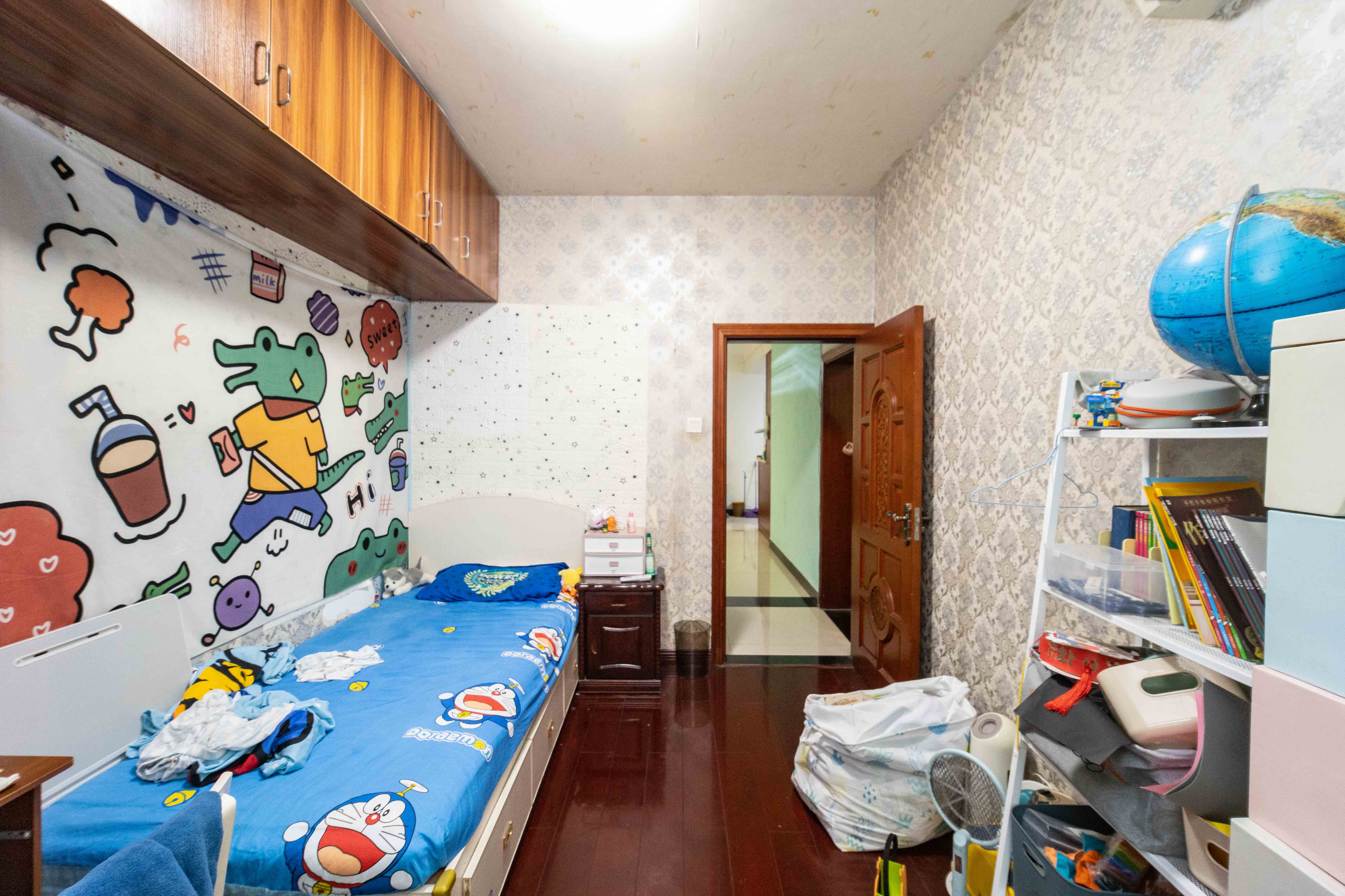 惠泽园 3室2厅2卫 88.8万 惠泽园 3室2厅2卫 88.8万卧室