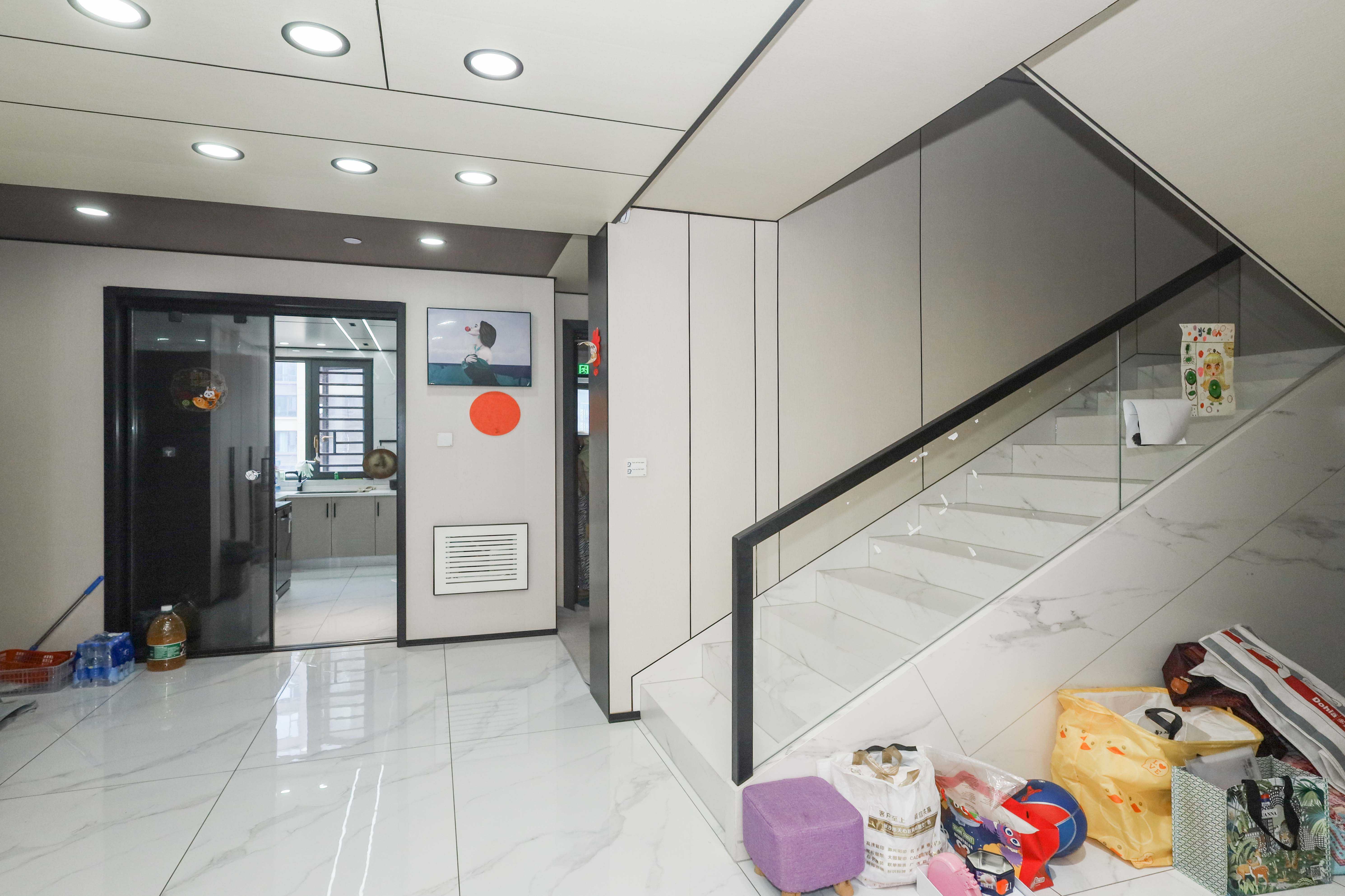 建发央著  5室2厅2卫    285.0万其他