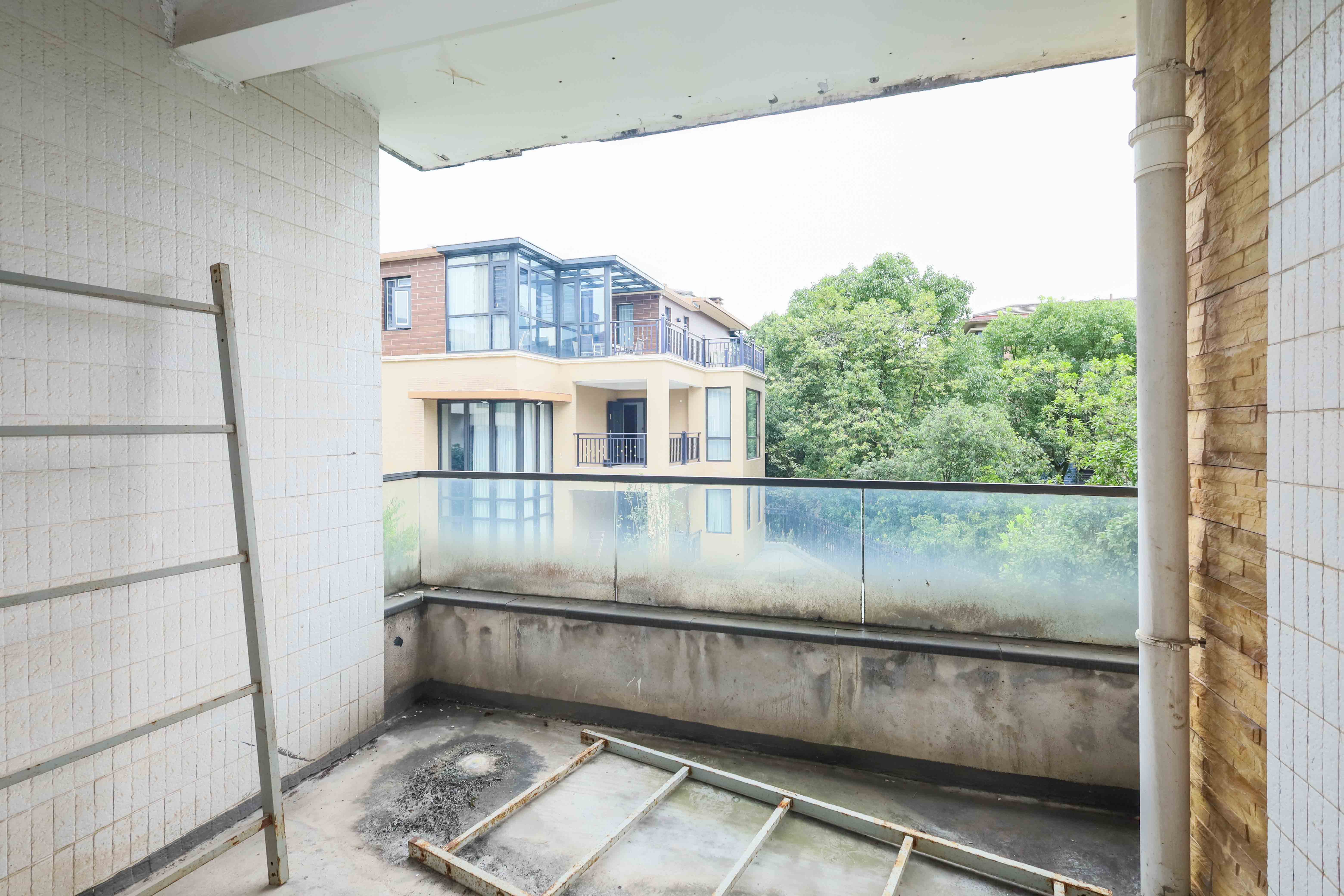 保利麓谷林语G区  5室2厅1卫   488.00万卧室