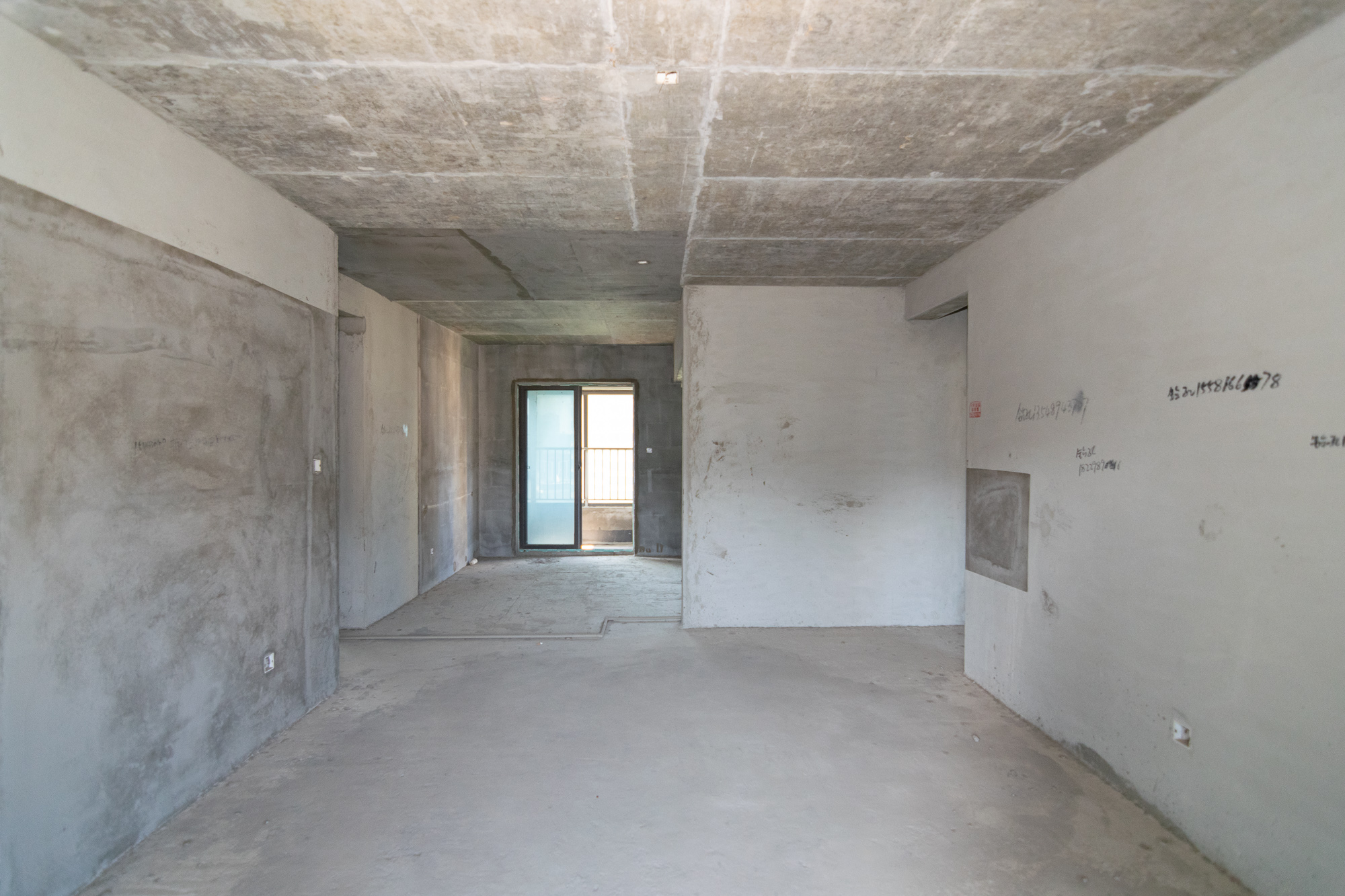 润和山水郡 4室2厅2卫 89.5万 润和山水郡 4室2厅2卫 89.5万客厅