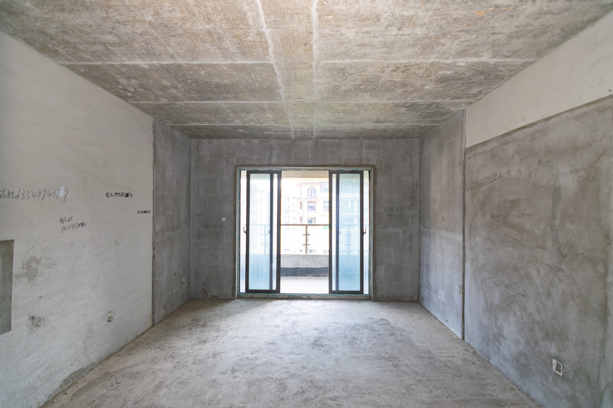 润和山水郡 4室2厅2卫 89.5万 润和山水郡 4室2厅2卫 89.5万客厅