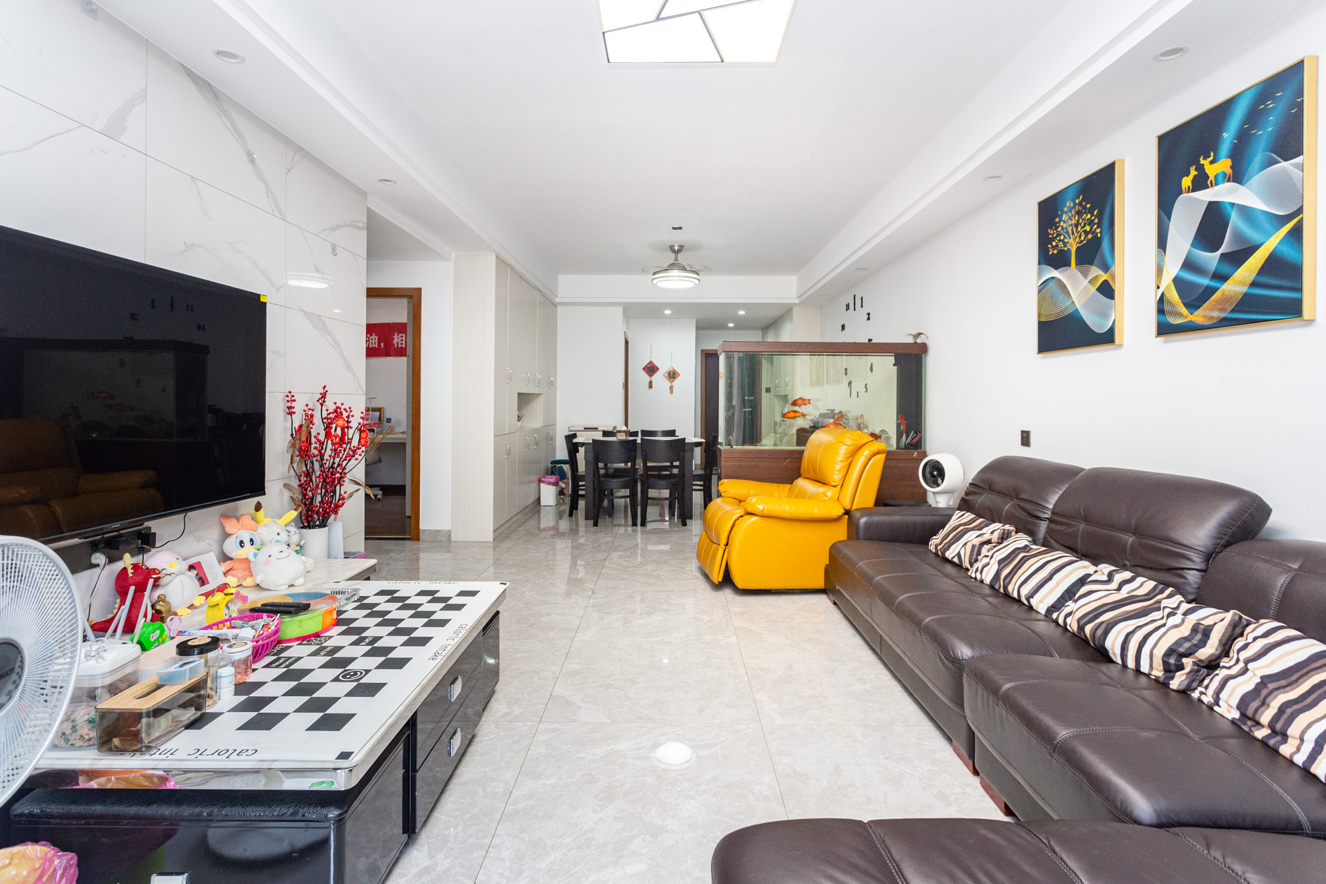 珠江东方明珠(新地东方明珠)三期 3室2厅2卫 80.0万 珠江东方明珠(新地东方明珠)三期 3室2厅2卫 80.0万客厅