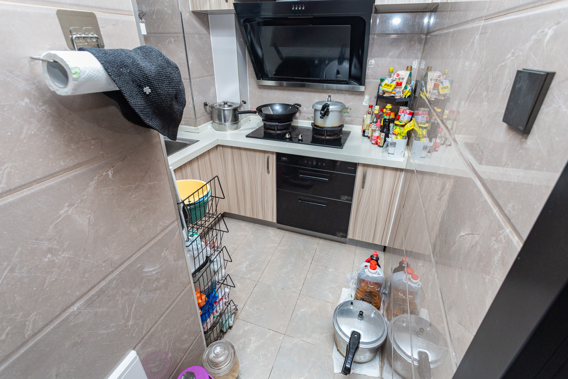 珠江东方明珠(新地东方明珠)三期 3室2厅2卫 80.0万 珠江东方明珠(新地东方明珠)三期 3室2厅2卫 80.0万厨房