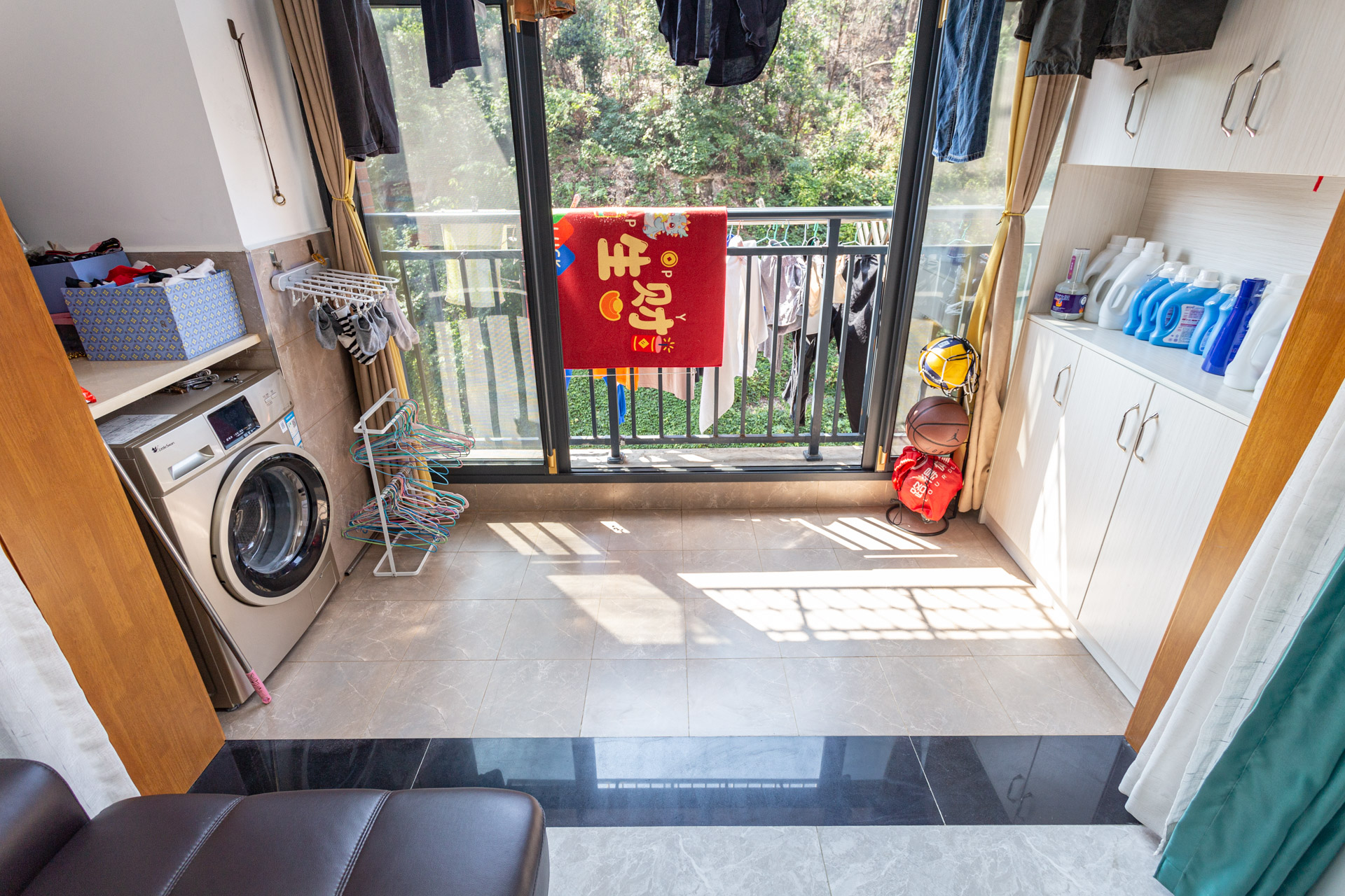 珠江东方明珠(新地东方明珠)三期 3室2厅2卫 80.0万 珠江东方明珠(新地东方明珠)三期 3室2厅2卫 80.0万阳台