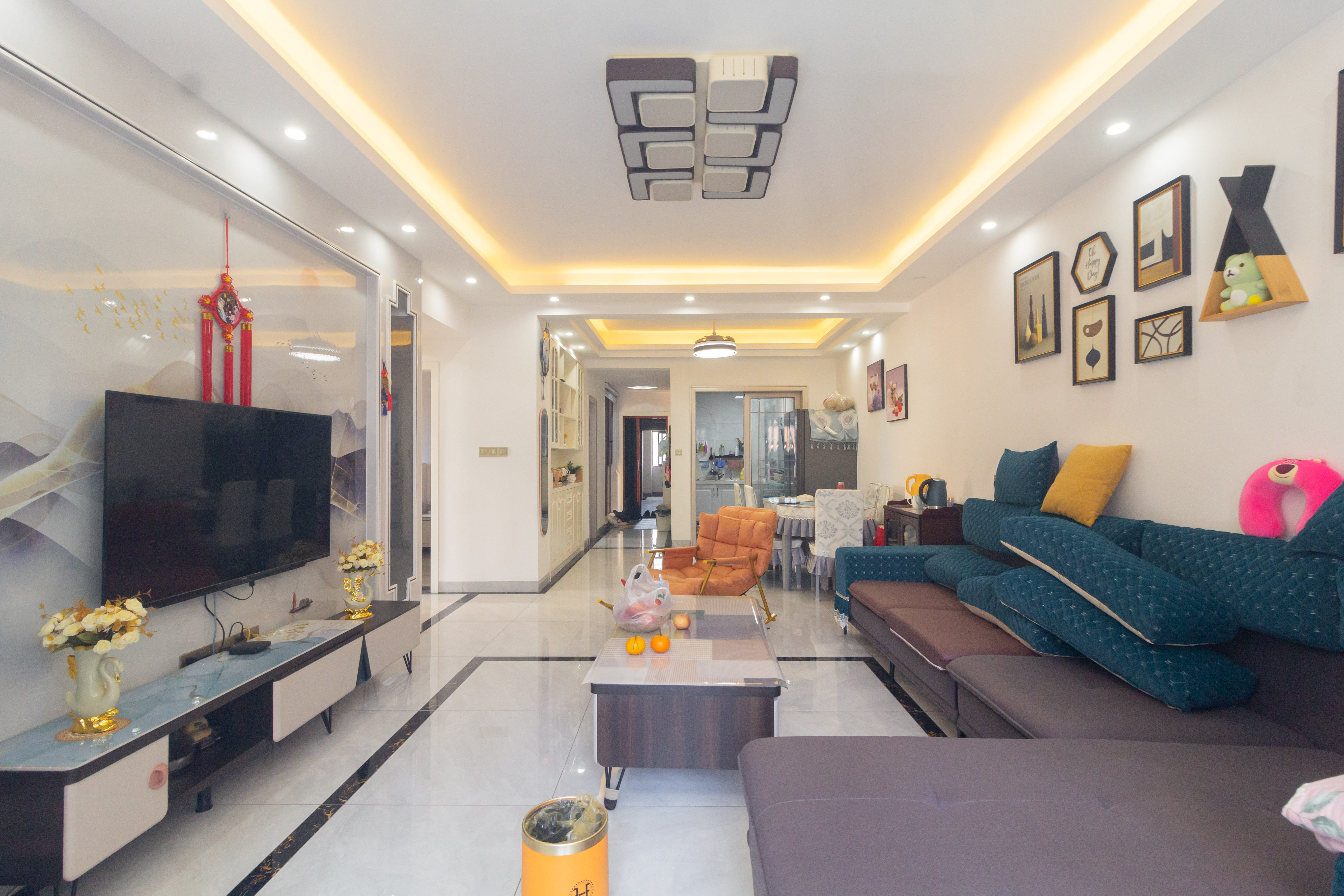 三景华御  3室2厅1卫    65.0万 三景华御  3室2厅1卫    65.0万客厅