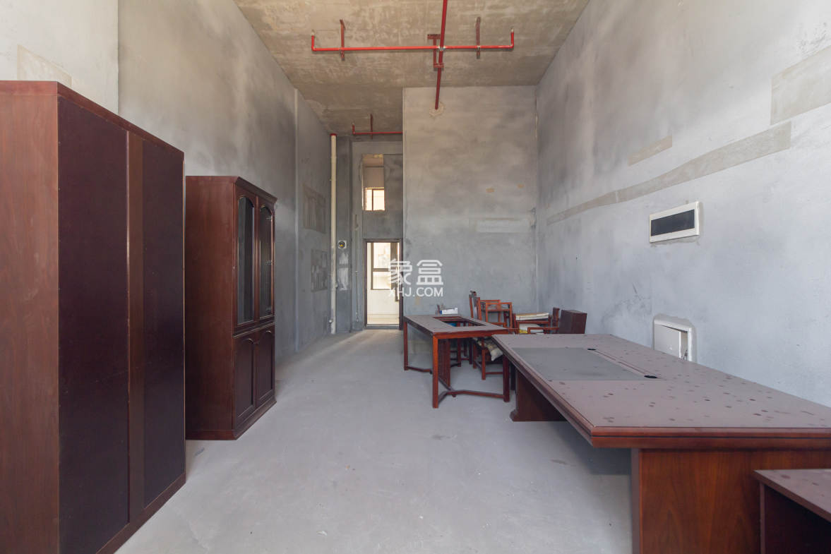 雅居乐新地  1室1厅1卫    32.0万 雅居乐新地  1室1厅1卫    32.0万客厅