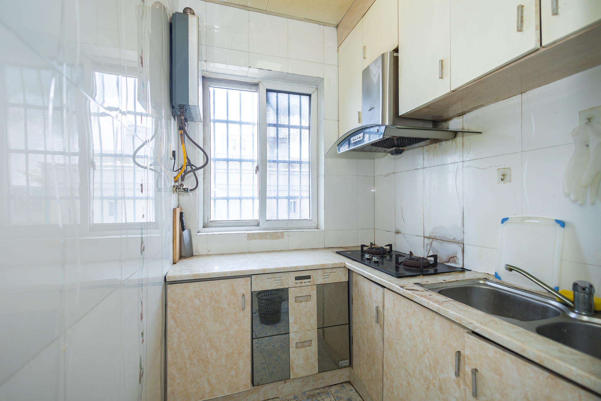 楚天家园  2室2厅1卫    53.0万 楚天家园  2室2厅1卫    53.0万厨房