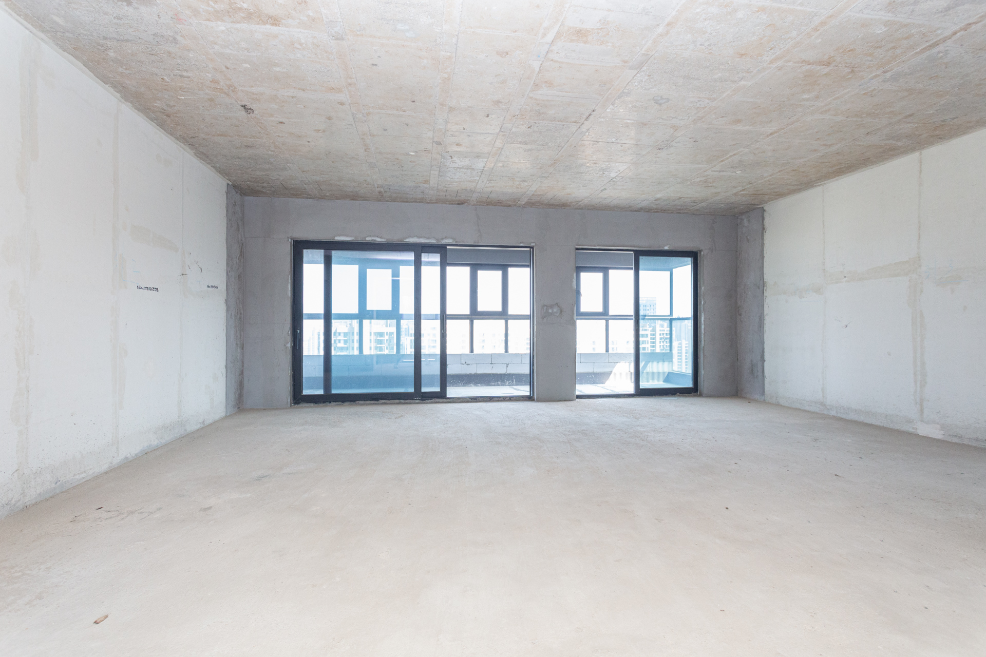 越秀湘江星汇城一期 4室2厅2卫 230.0万 越秀湘江星汇城一期 4室2厅2卫 230.0万客厅