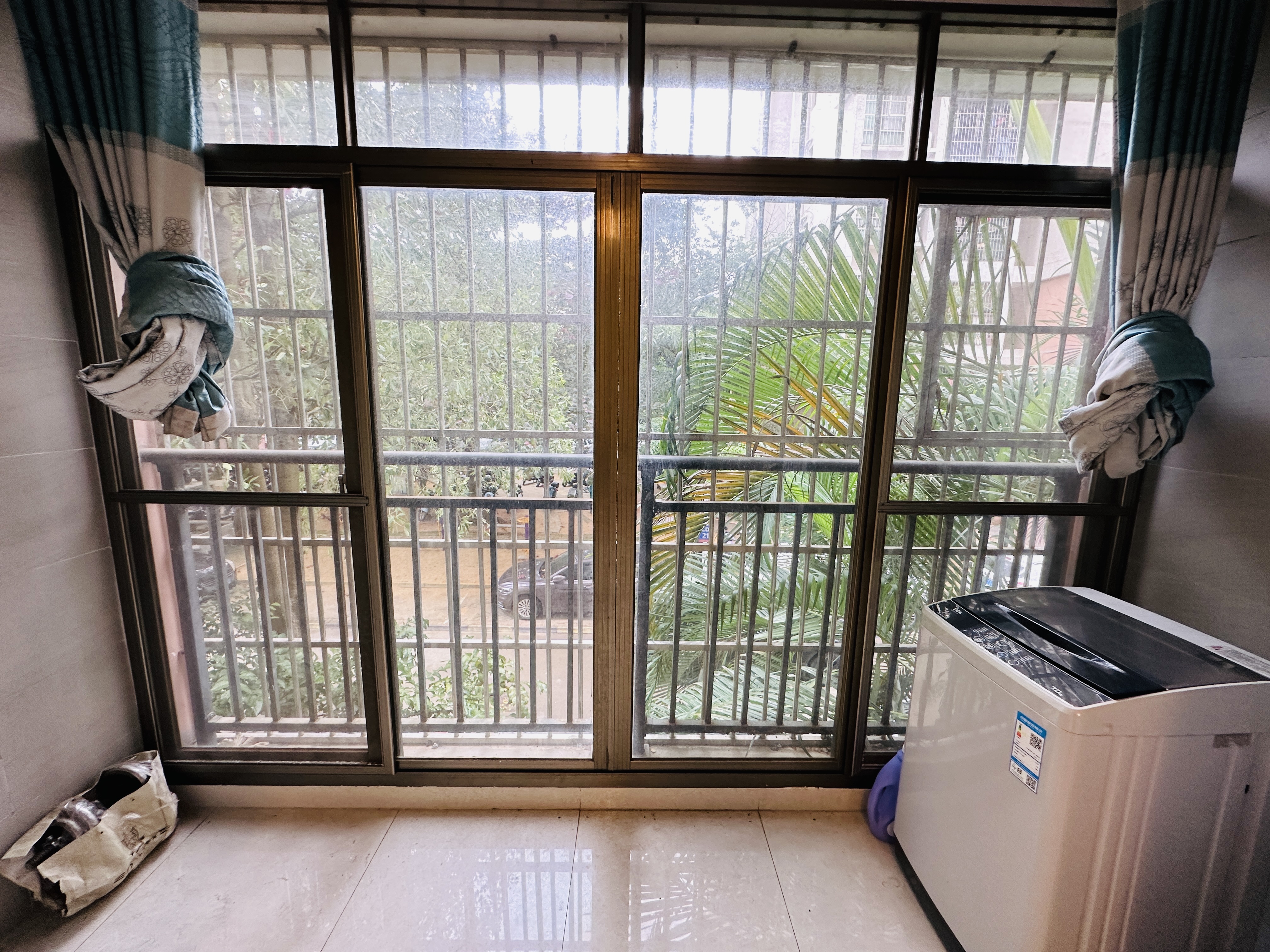 南海花园 2室2厅2卫 92.0万 南海花园 2室2厅2卫 92.0万阳台