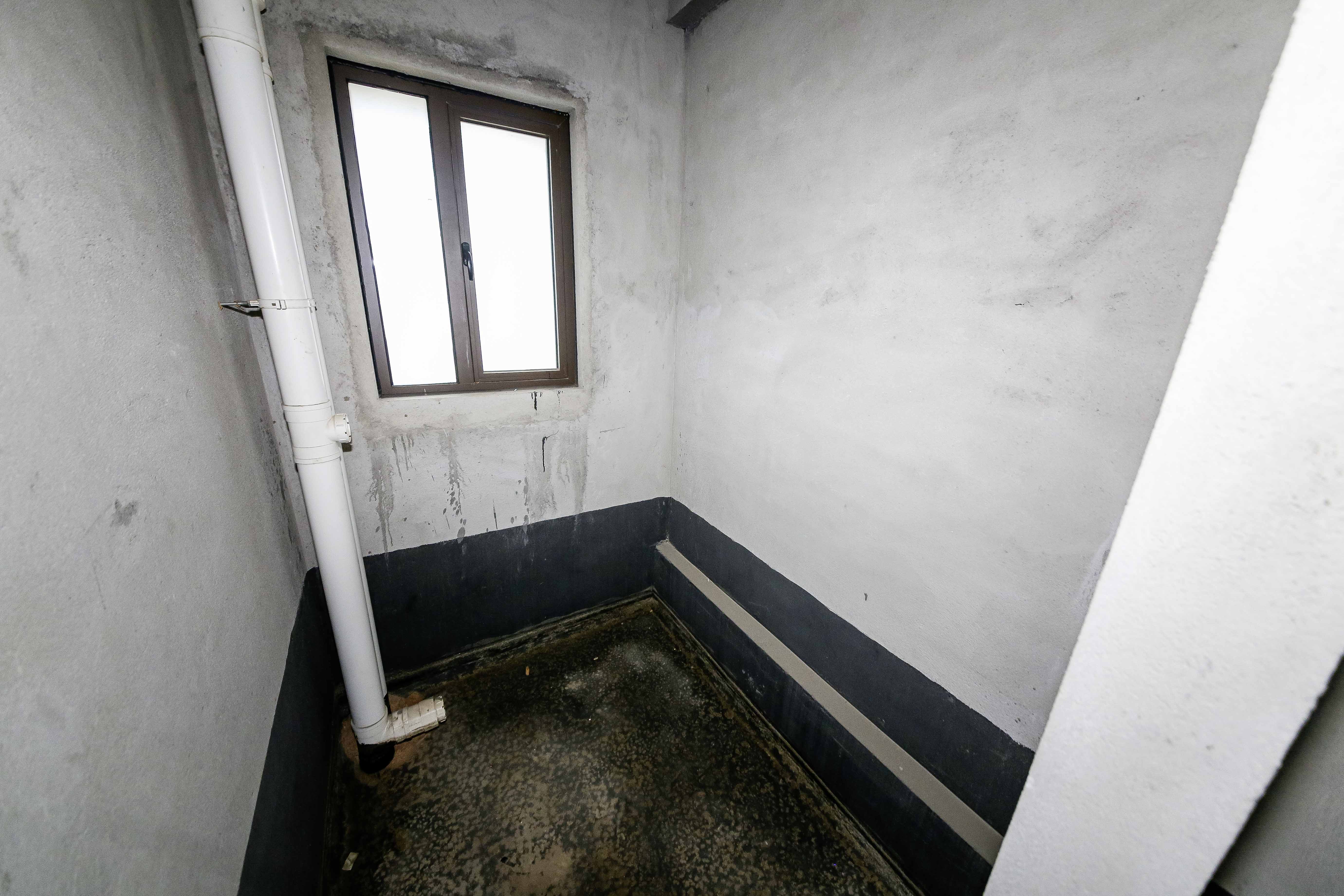 香缇雅苑(鑫远翡丽郡二期) 4室2厅2卫 169.0万 香缇雅苑(鑫远翡丽郡二期) 4室2厅2卫 169.0万卫生间