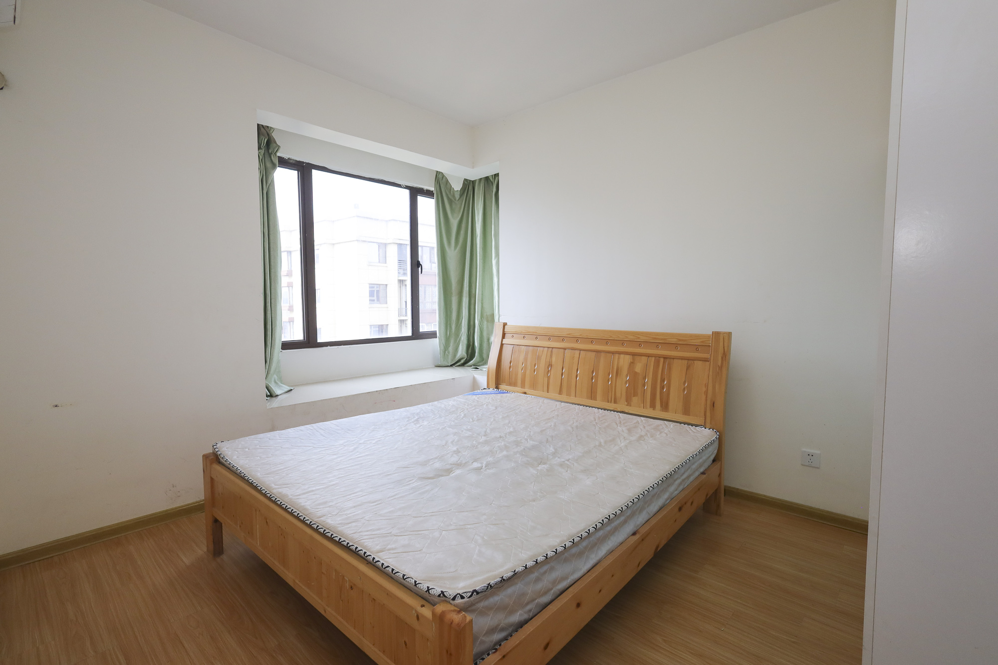 山语城三期  3室2厅1卫    56.8万 山语城三期  3室2厅1卫    56.8万卧室