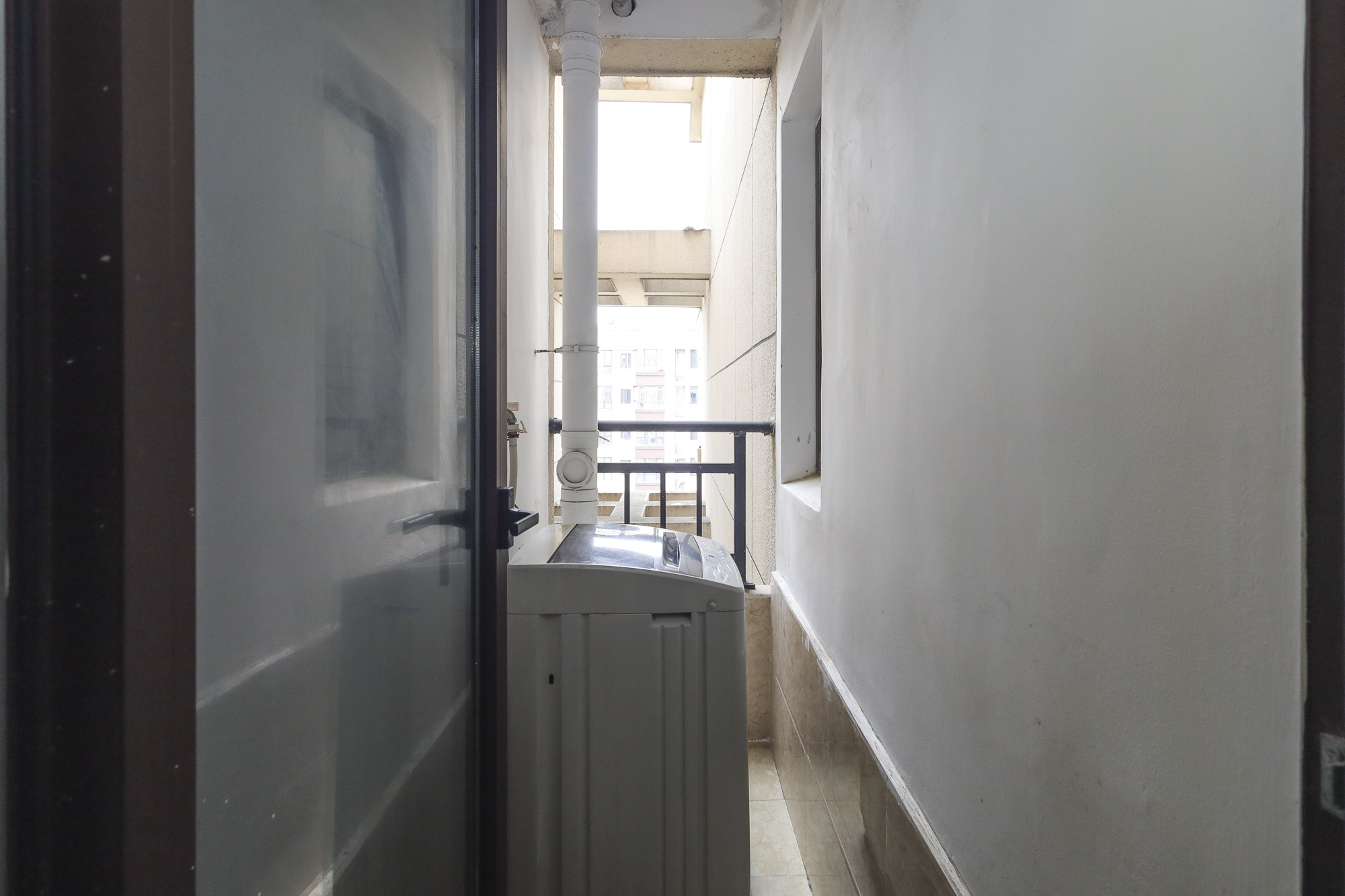 山语城三期  3室2厅1卫    56.8万 山语城三期  3室2厅1卫    56.8万阳台