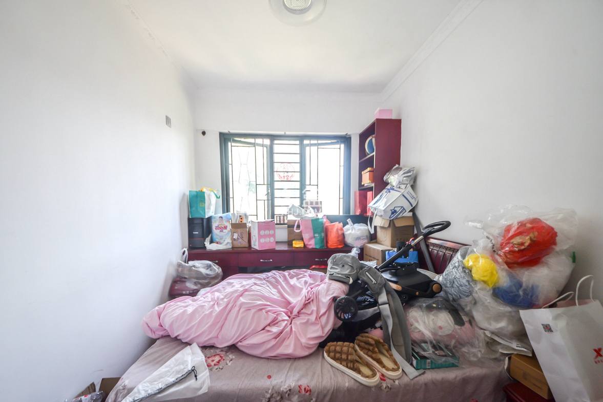 兰亭优壳(隽峰苑) 4室2厅2卫 95.0万 兰亭优壳(隽峰苑) 4室2厅2卫 95.0万卧室