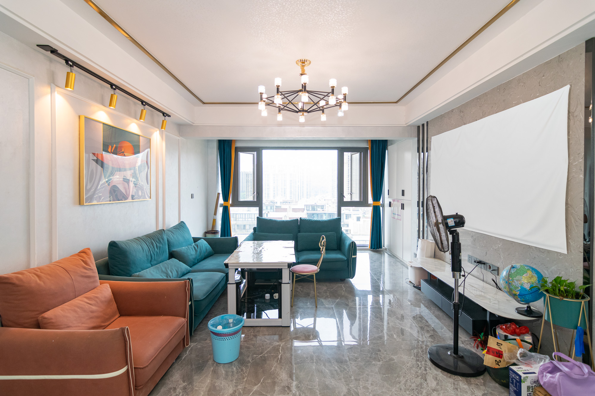 新华联梦想城 4室2厅2卫 139.5万 新华联梦想城 4室2厅2卫 139.5万客厅