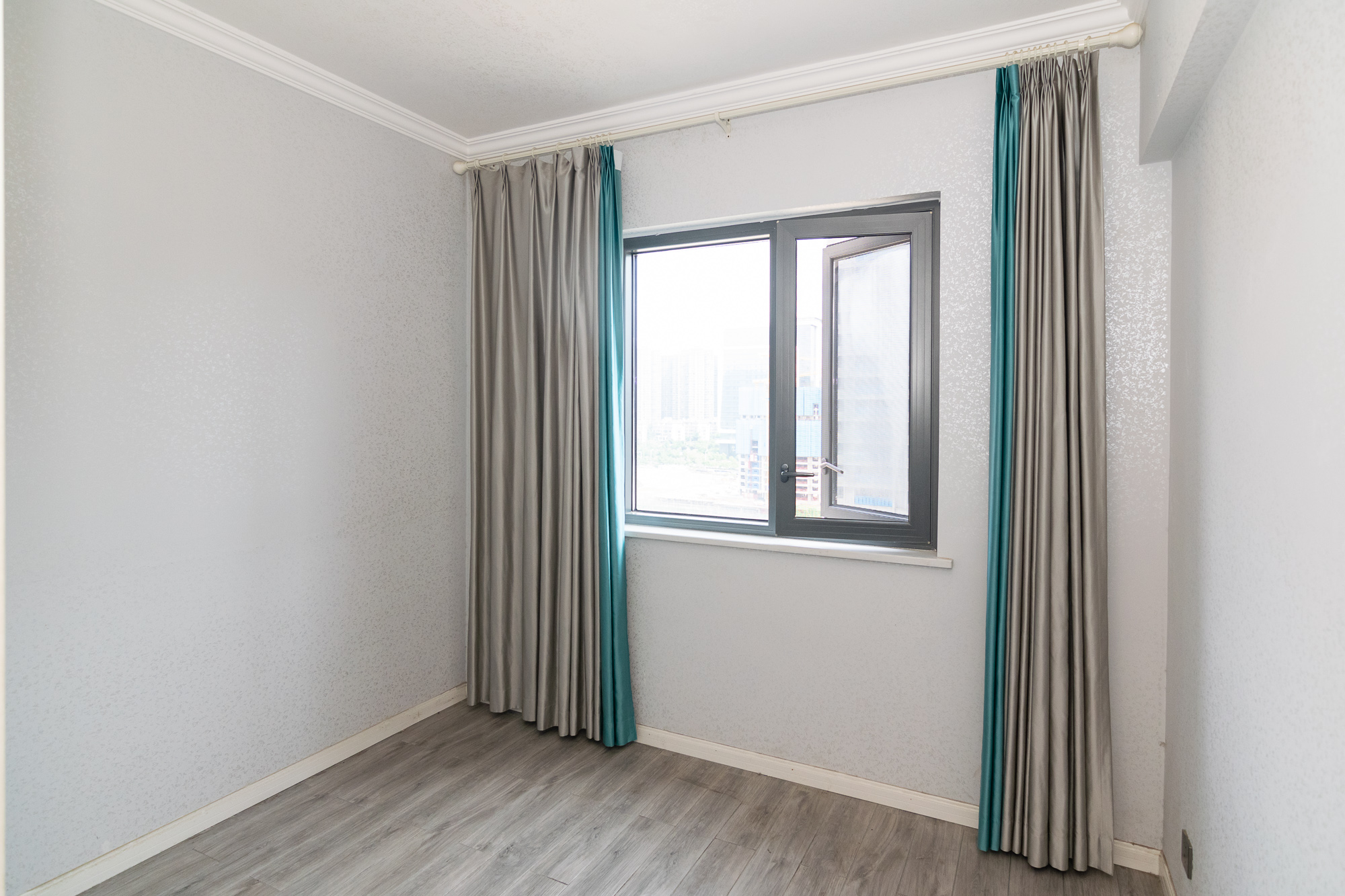 新华联梦想城 4室2厅2卫 139.5万 新华联梦想城 4室2厅2卫 139.5万卧室