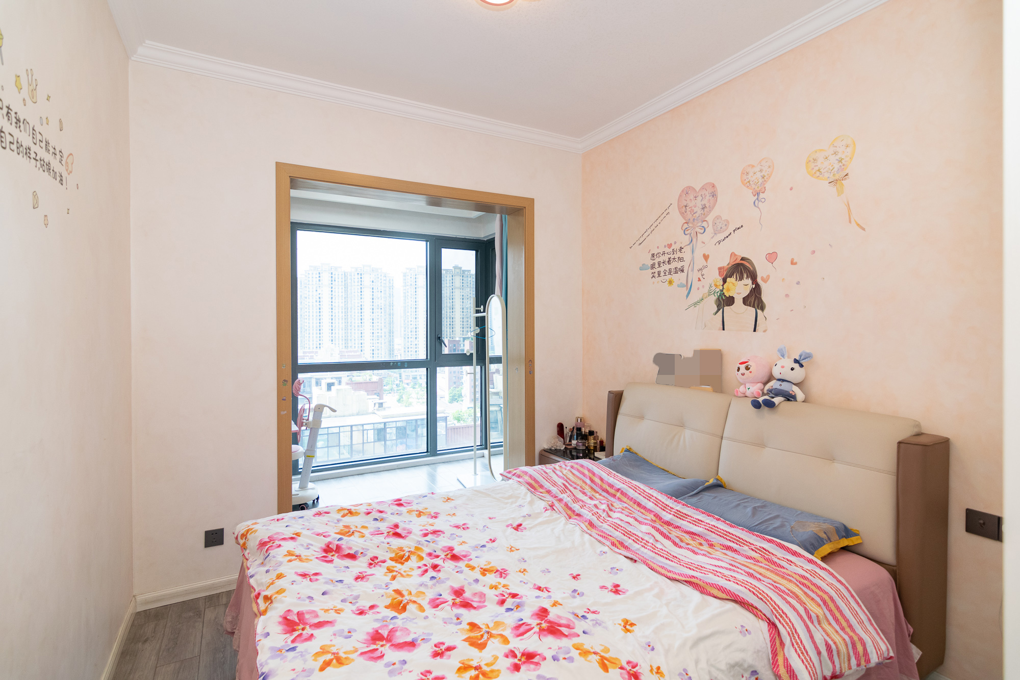 新华联梦想城 4室2厅2卫 139.5万 新华联梦想城 4室2厅2卫 139.5万卧室