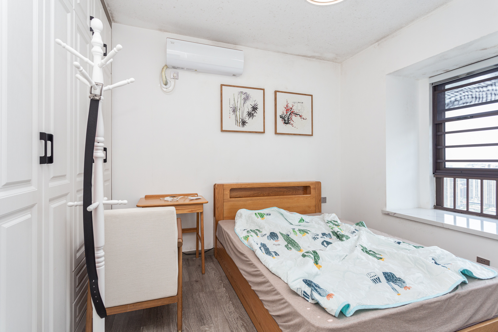 龙湖璟宸原著(龙湖紫宸) 4室2厅2卫 96.0万 龙湖璟宸原著(龙湖紫宸) 4室2厅2卫 96.0万卧室