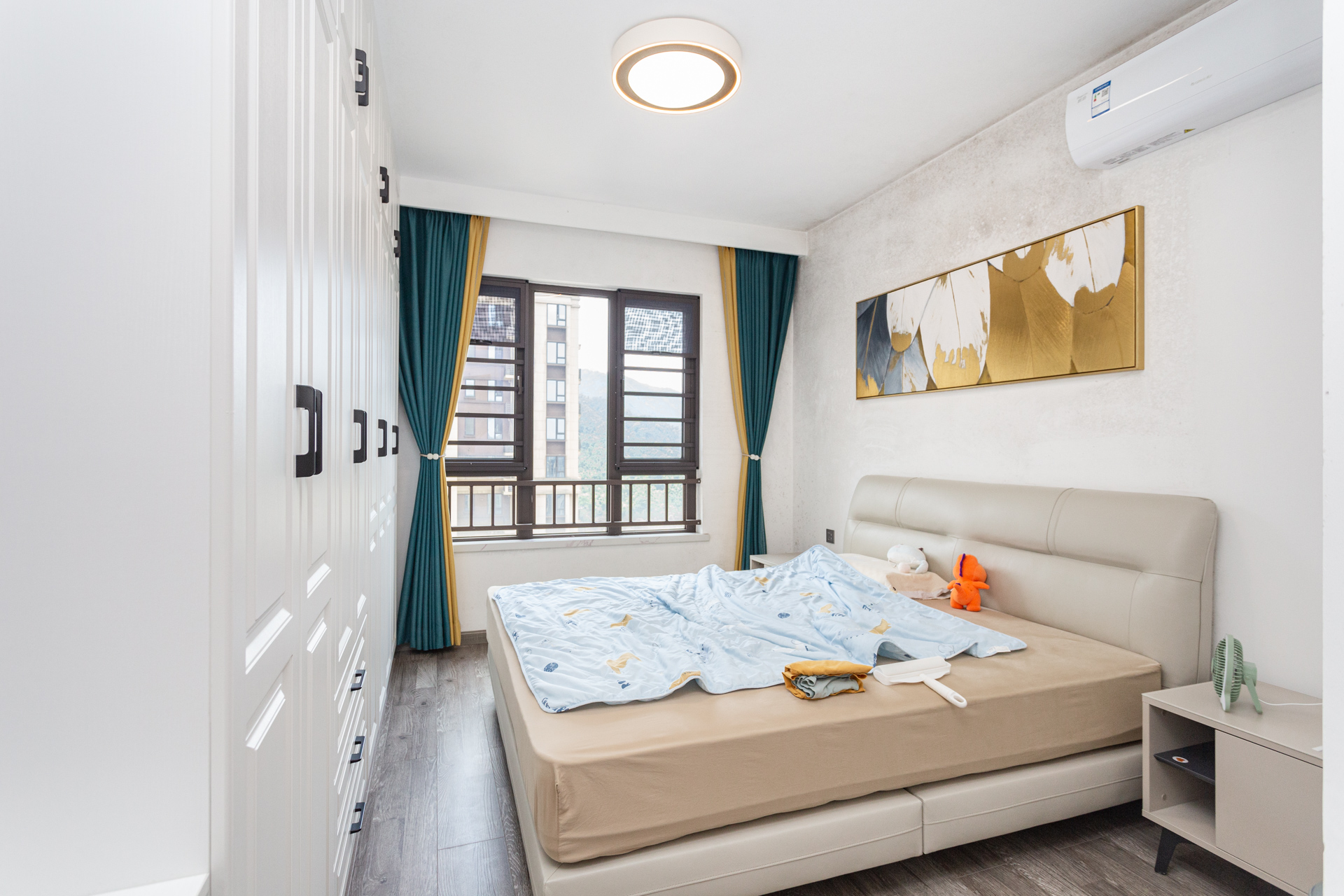 龙湖璟宸原著(龙湖紫宸) 4室2厅2卫 96.0万 龙湖璟宸原著(龙湖紫宸) 4室2厅2卫 96.0万卧室