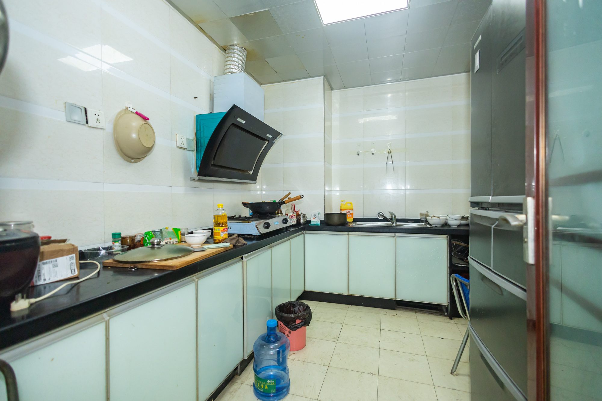 星邮公寓 5室2厅2卫 135.0万 星邮公寓 5室2厅2卫 135.0万厨房