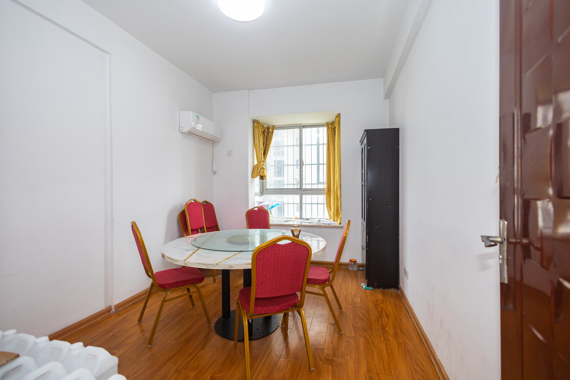 星邮公寓 5室2厅2卫 135.0万 星邮公寓 5室2厅2卫 135.0万其他