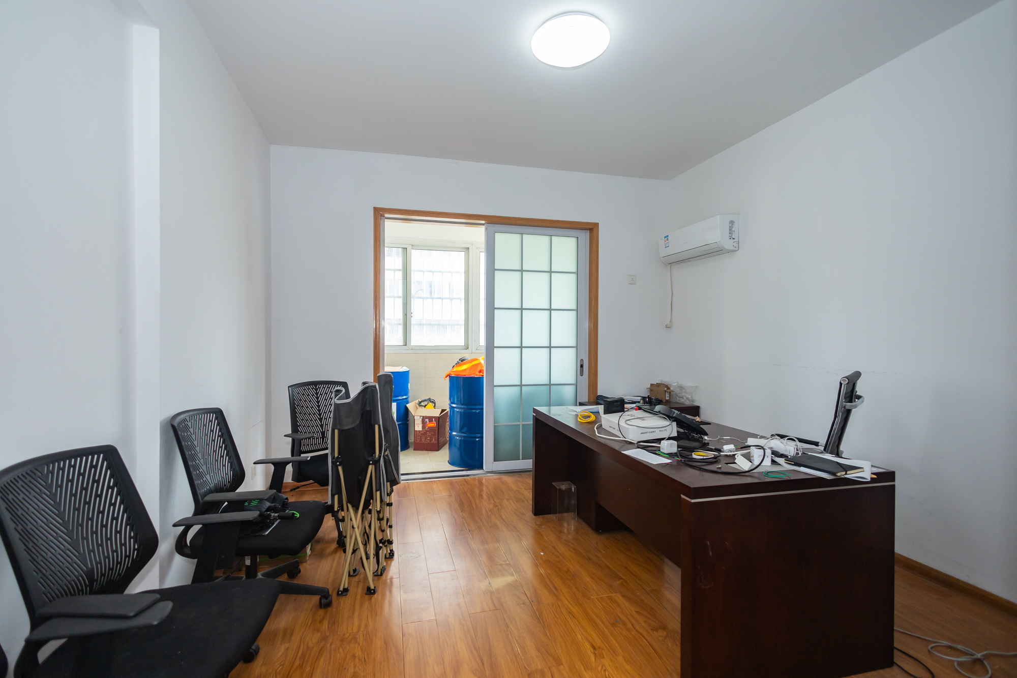 星邮公寓 5室2厅2卫 135.0万 星邮公寓 5室2厅2卫 135.0万卧室