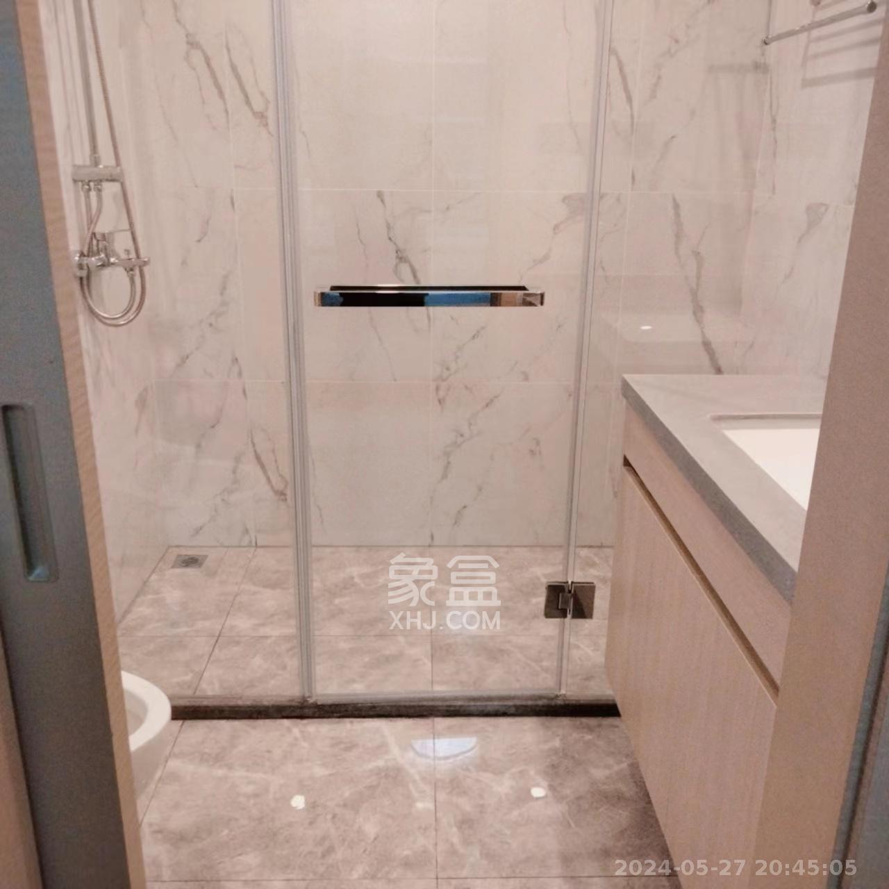 复地滨江金融中心  4室2厅2卫    5000.0元/月 复地滨江金融中心  4室2厅2卫    5000.0元/月室内图