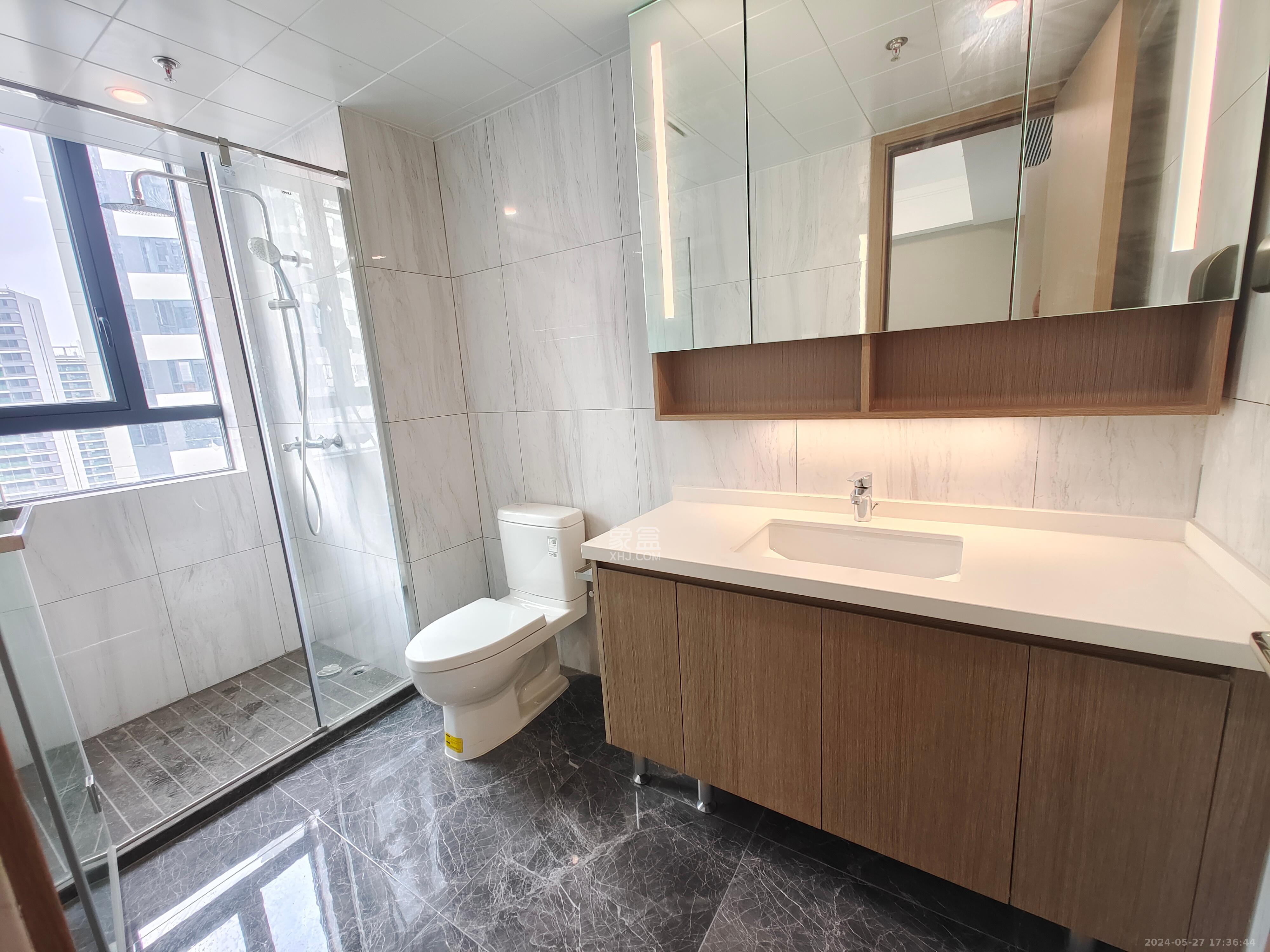 旭辉都会山  4室2厅3卫   15000.00元/月室内图