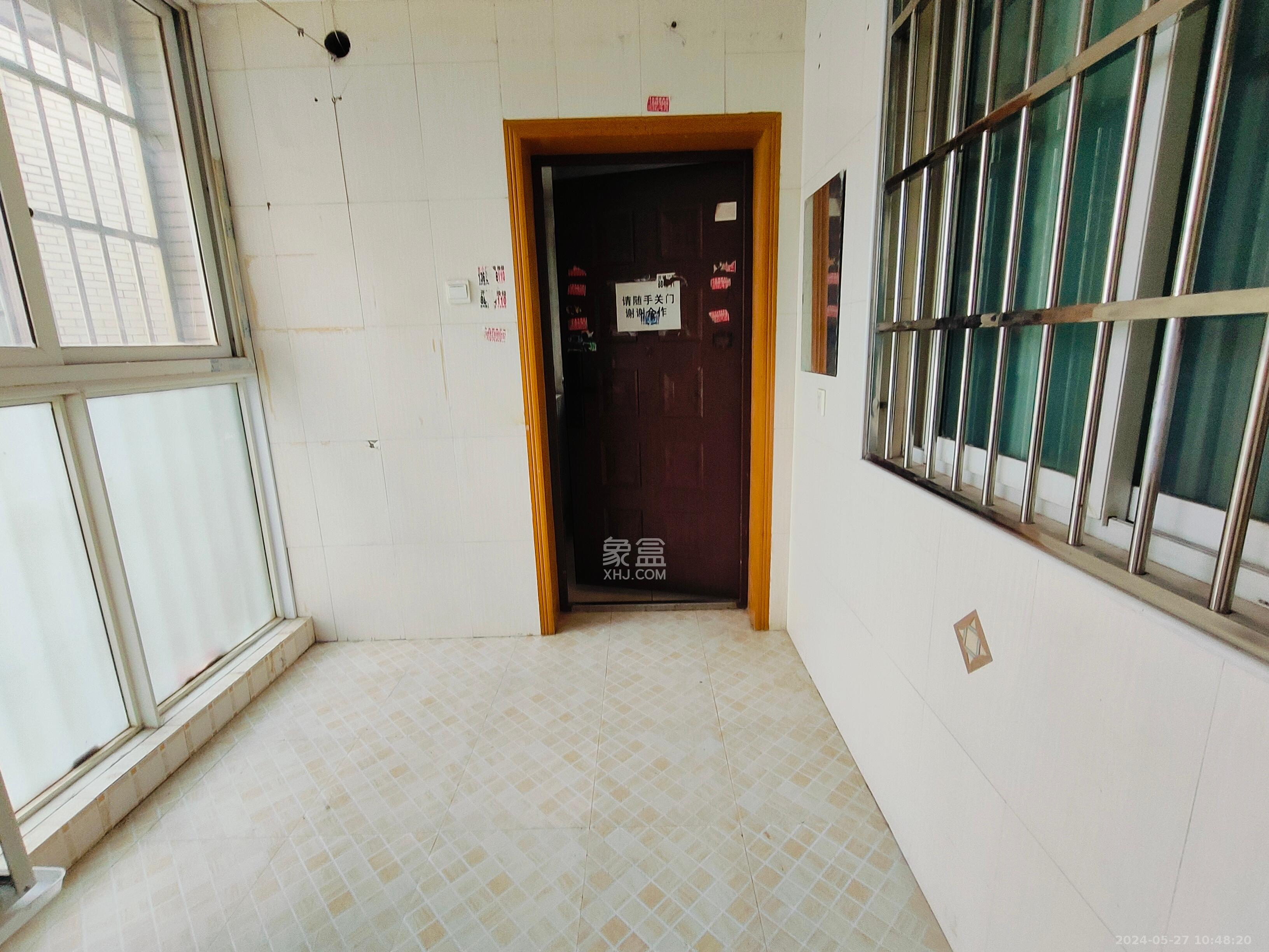 筑梦园  3室1厅1卫   1000.00元/月室内图