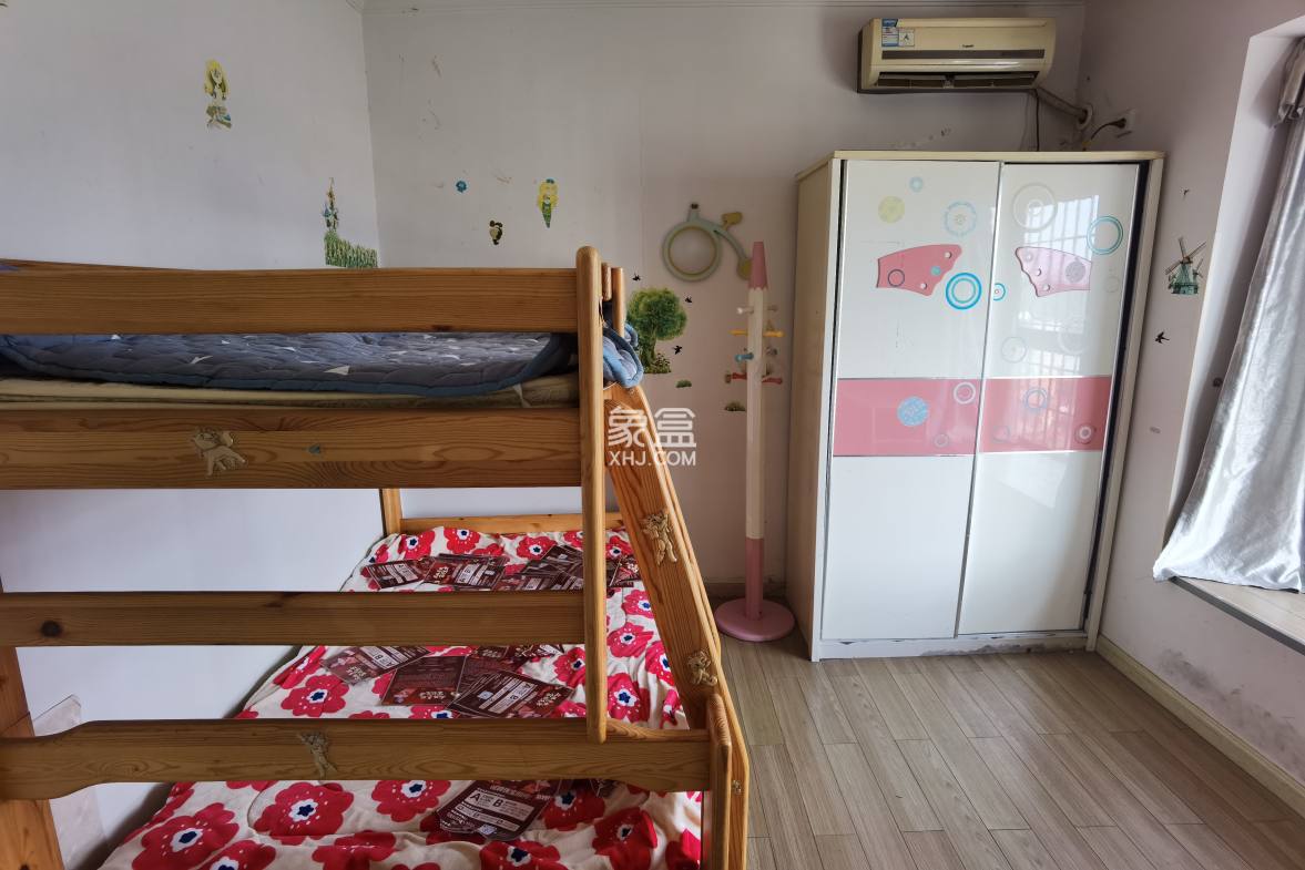 东方豪苑 4室2厅1卫 2000.00元/月 东方豪苑 4室2厅1卫 2000.00元/月室内图