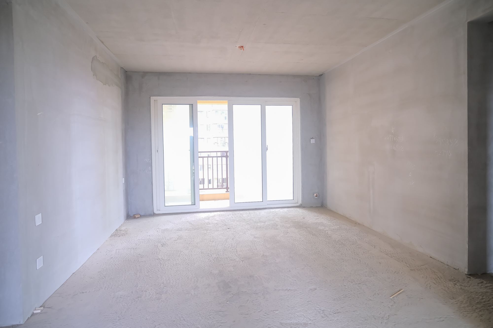 保利香槟国际  4室2厅2卫    92.8万 保利香槟国际  4室2厅2卫    92.8万客厅