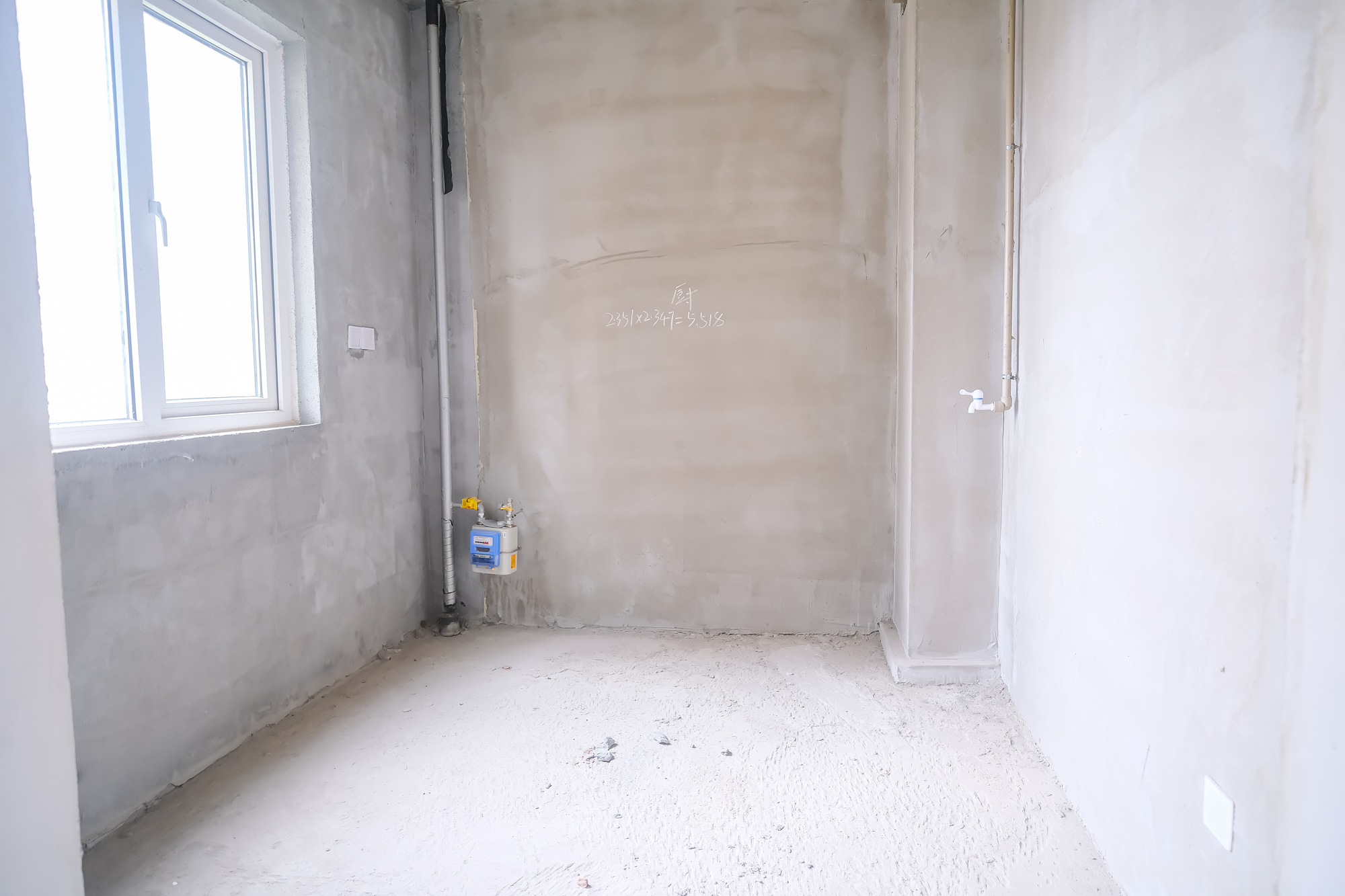 保利香槟国际  4室2厅2卫    92.8万 保利香槟国际  4室2厅2卫    92.8万厨房